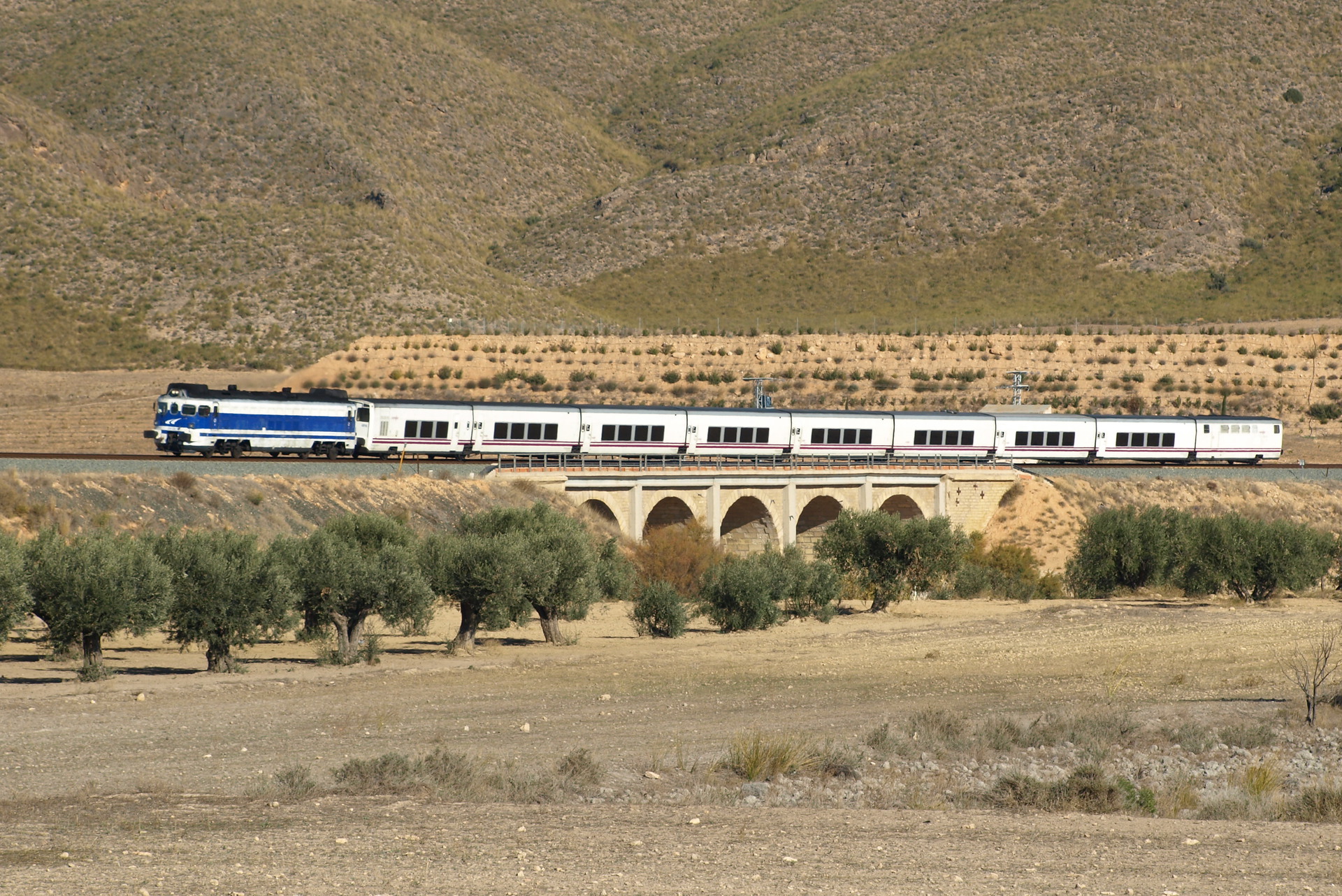 Krauss-Maffei RENFE 354 – photo 3
