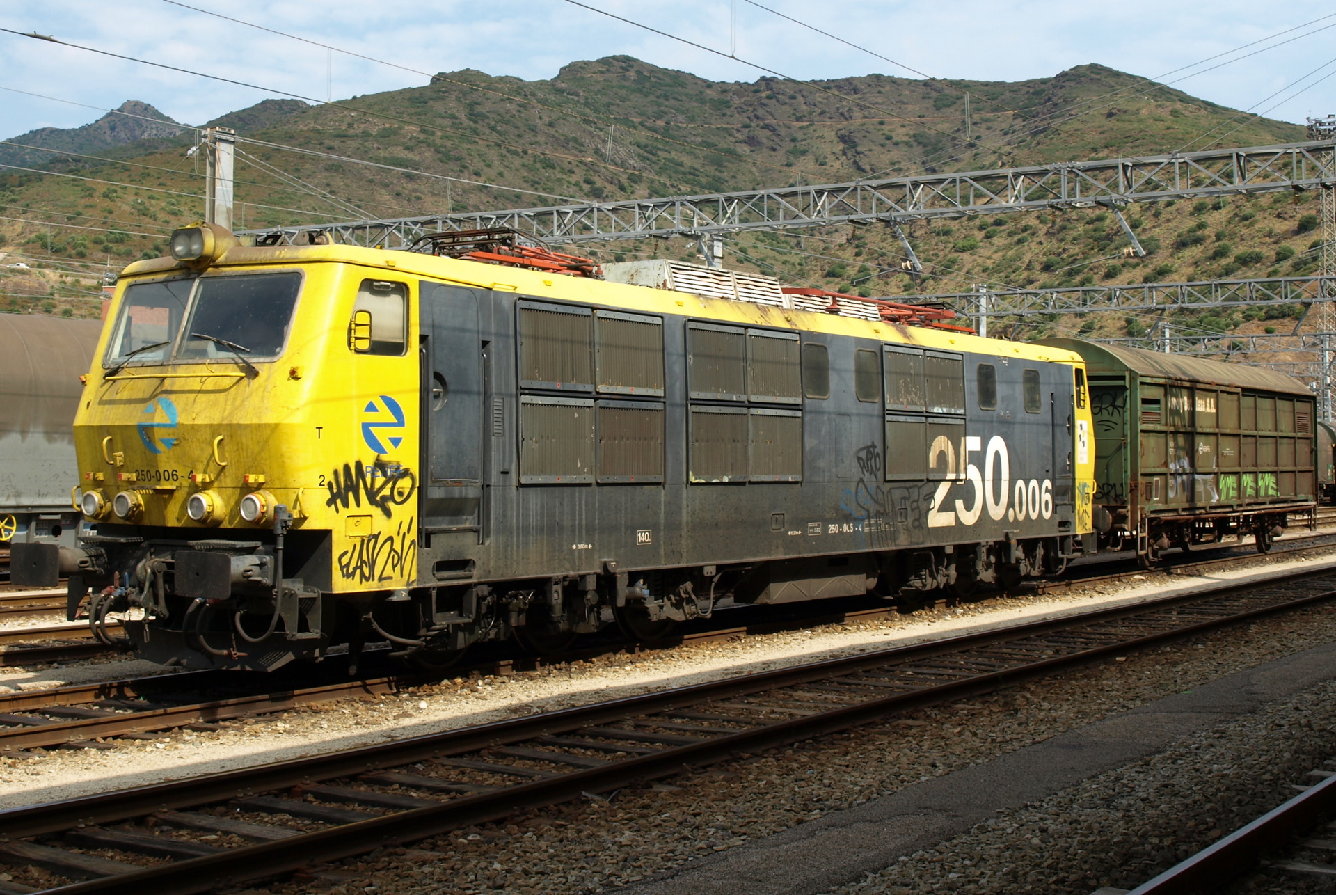 CAF RENFE 250 – photo 8