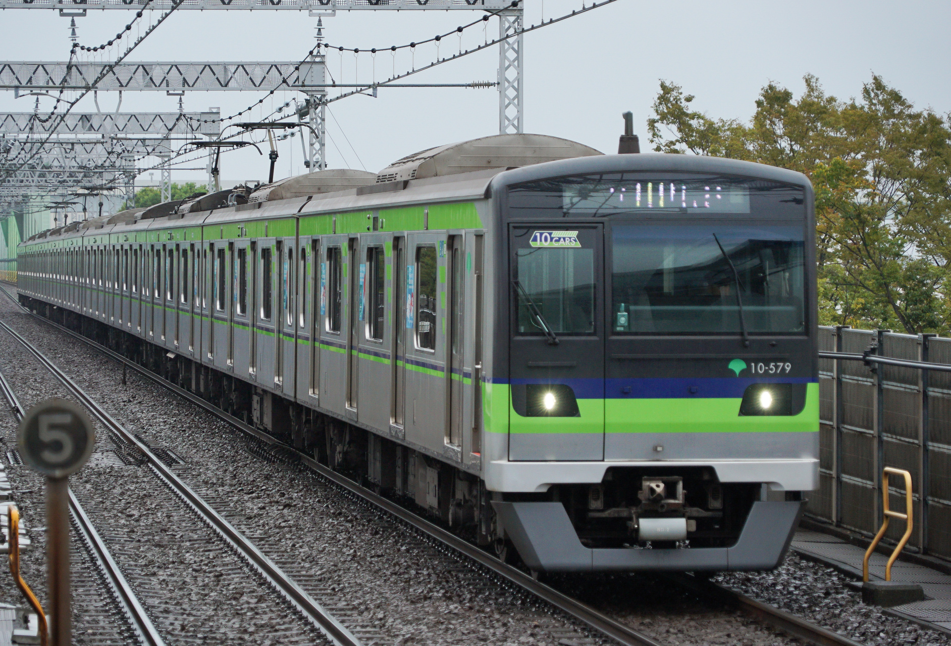 JR East Toei 10-300 series – photo 2