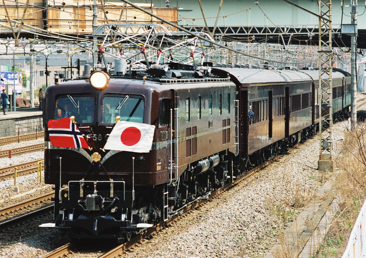 Mitsubishi JNR EF58 – photo 3