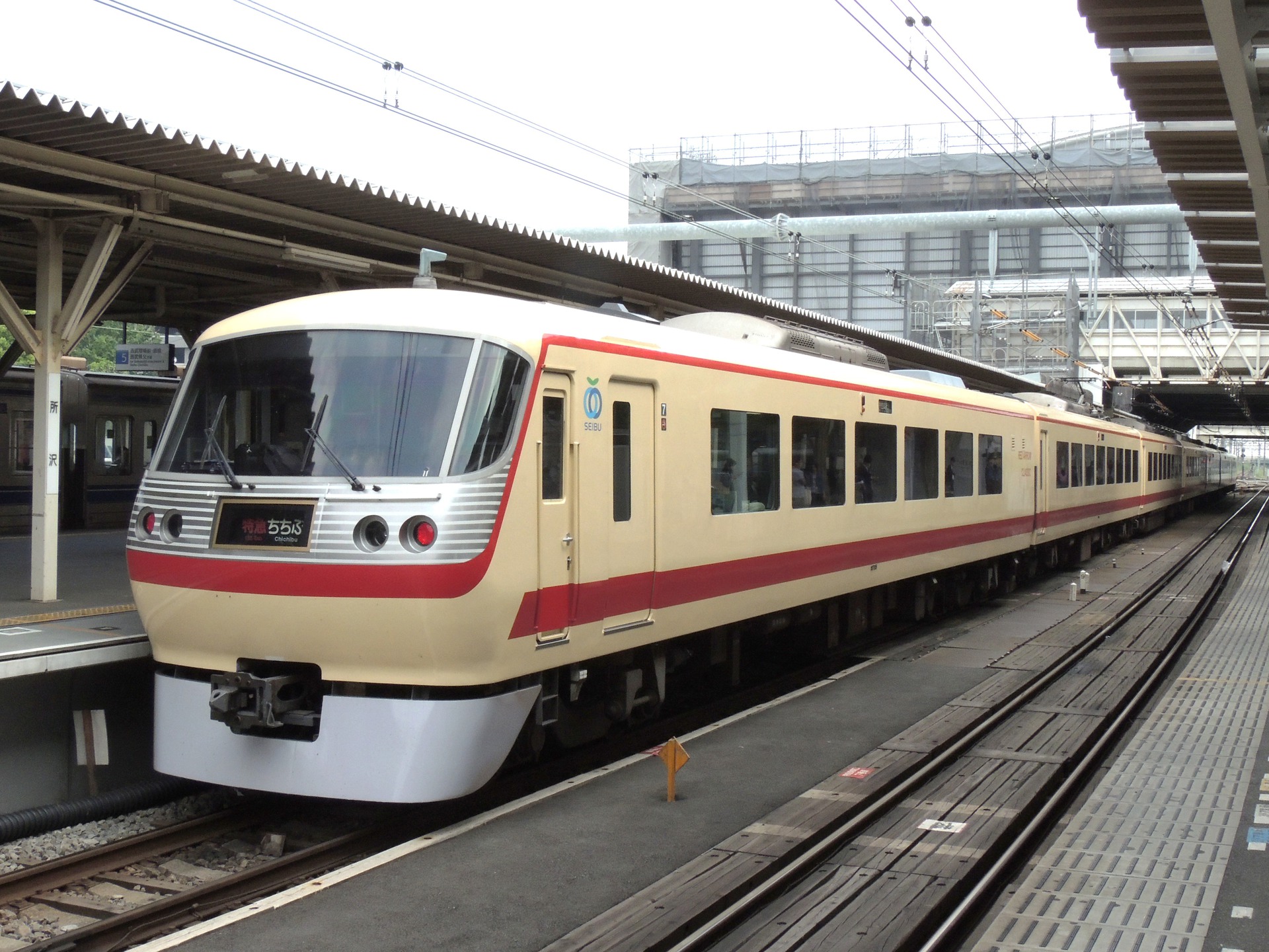 Hitachi Seibu 10000 series – photo 3