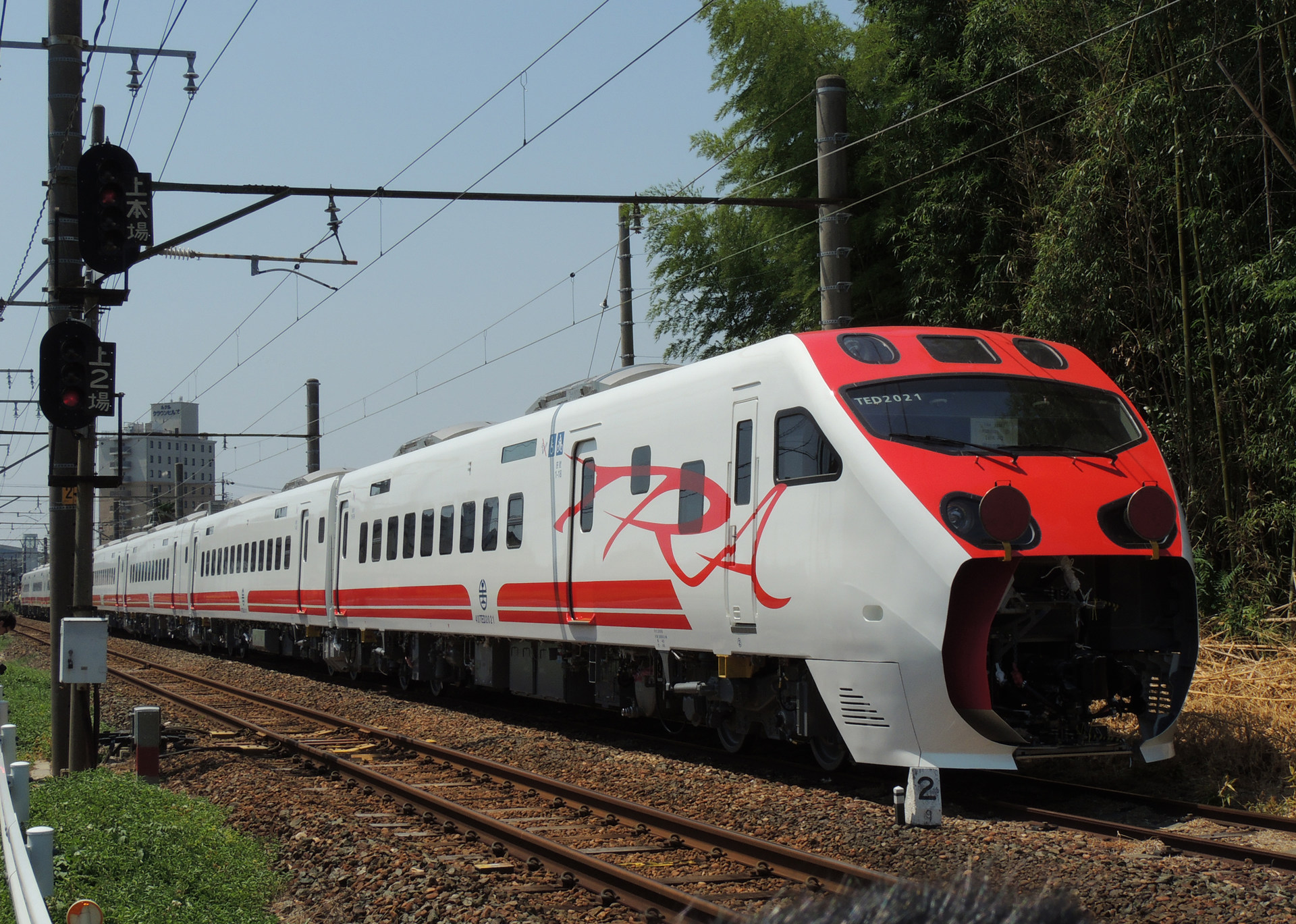 Nippon Sharyo TEMU2000 – photo 8