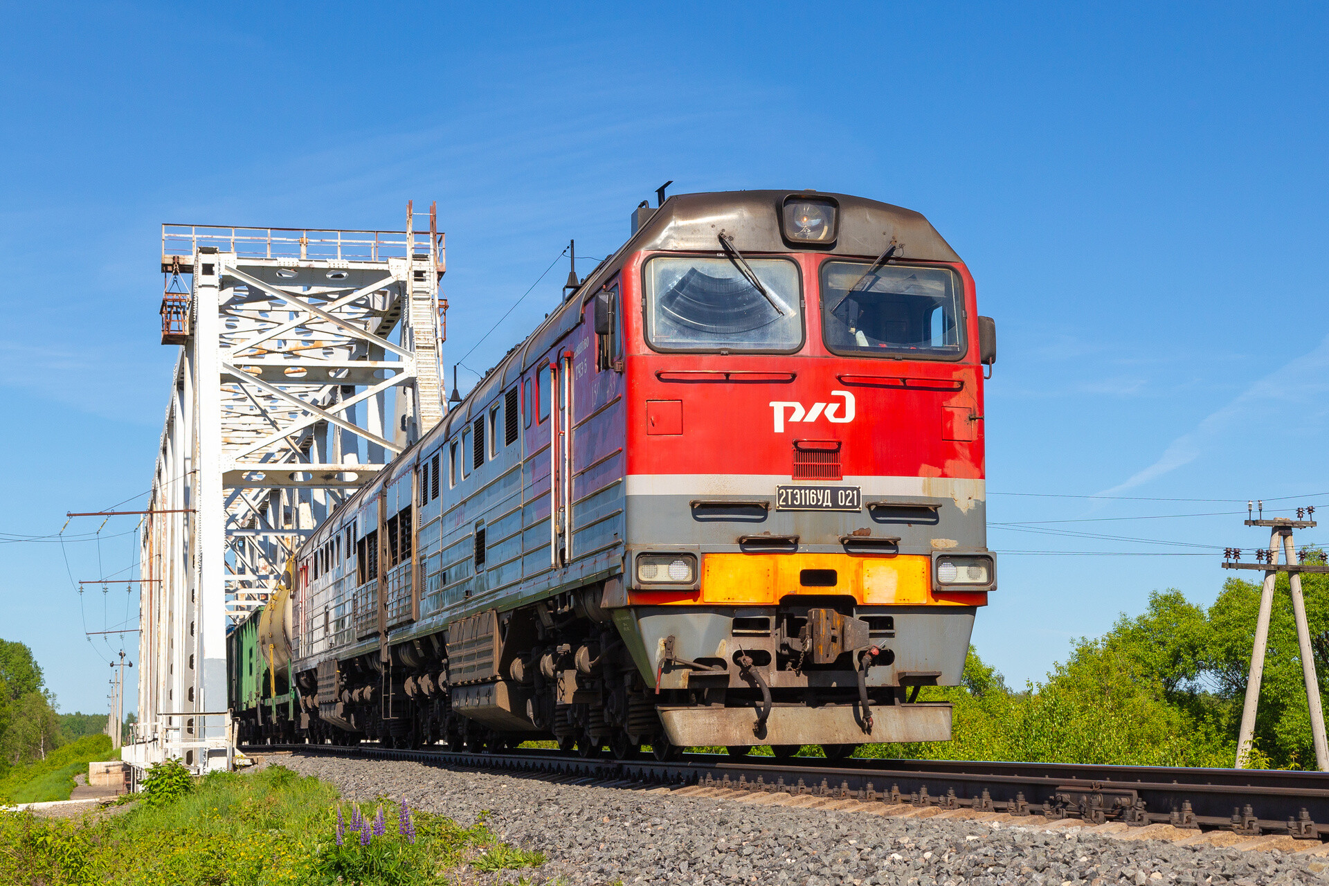 Luhanskteplovoz 2TE116UD – photo 11