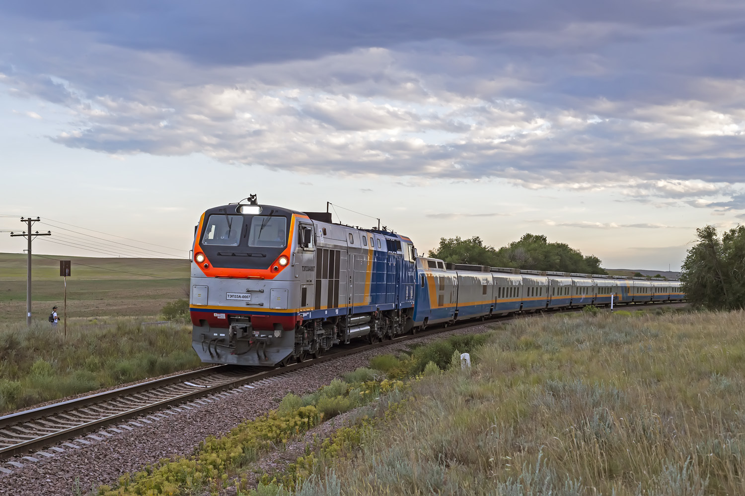 GE TEP33A – photo 19