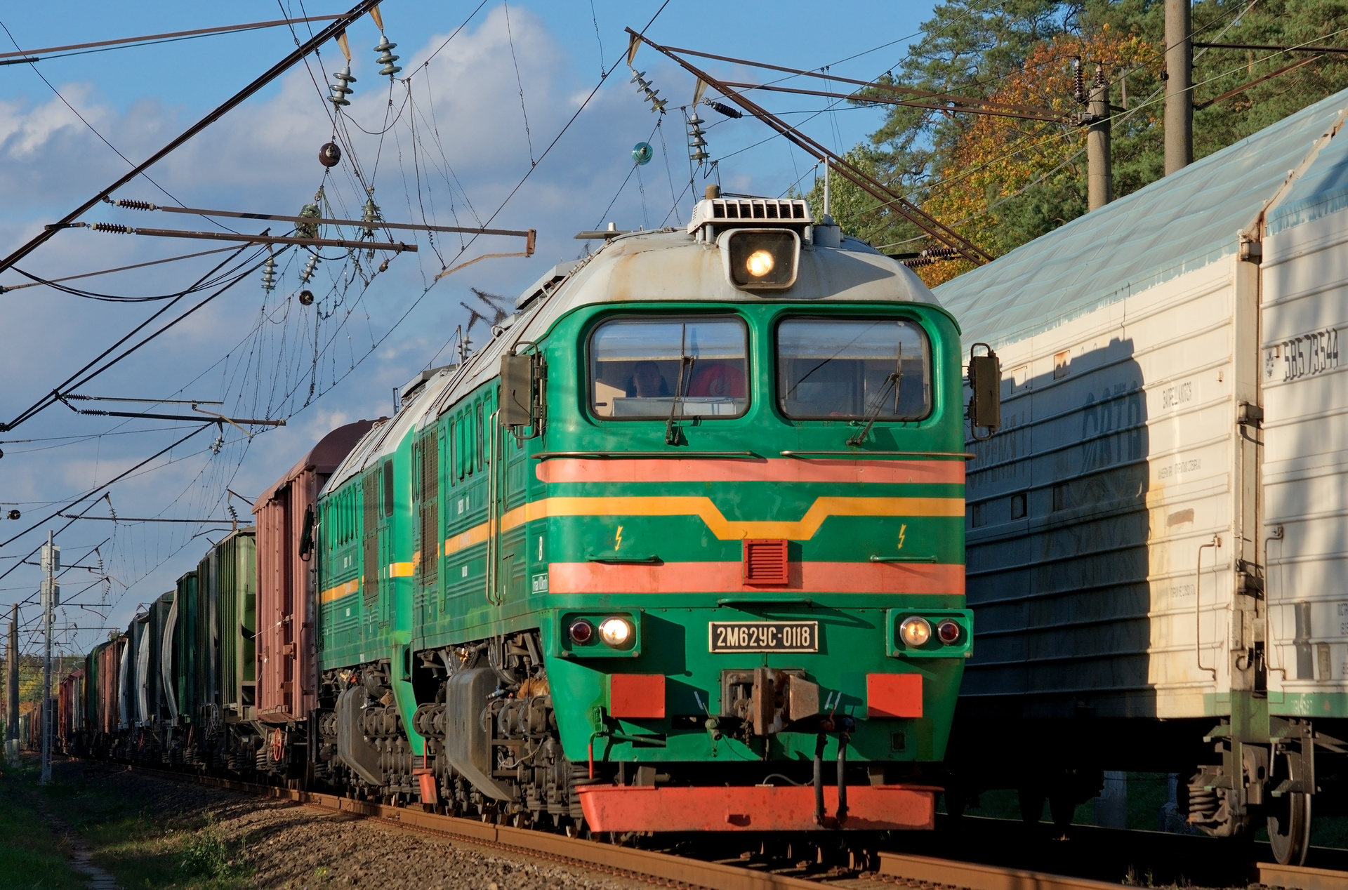 Luhanskteplovoz 2M62UC – foto 2