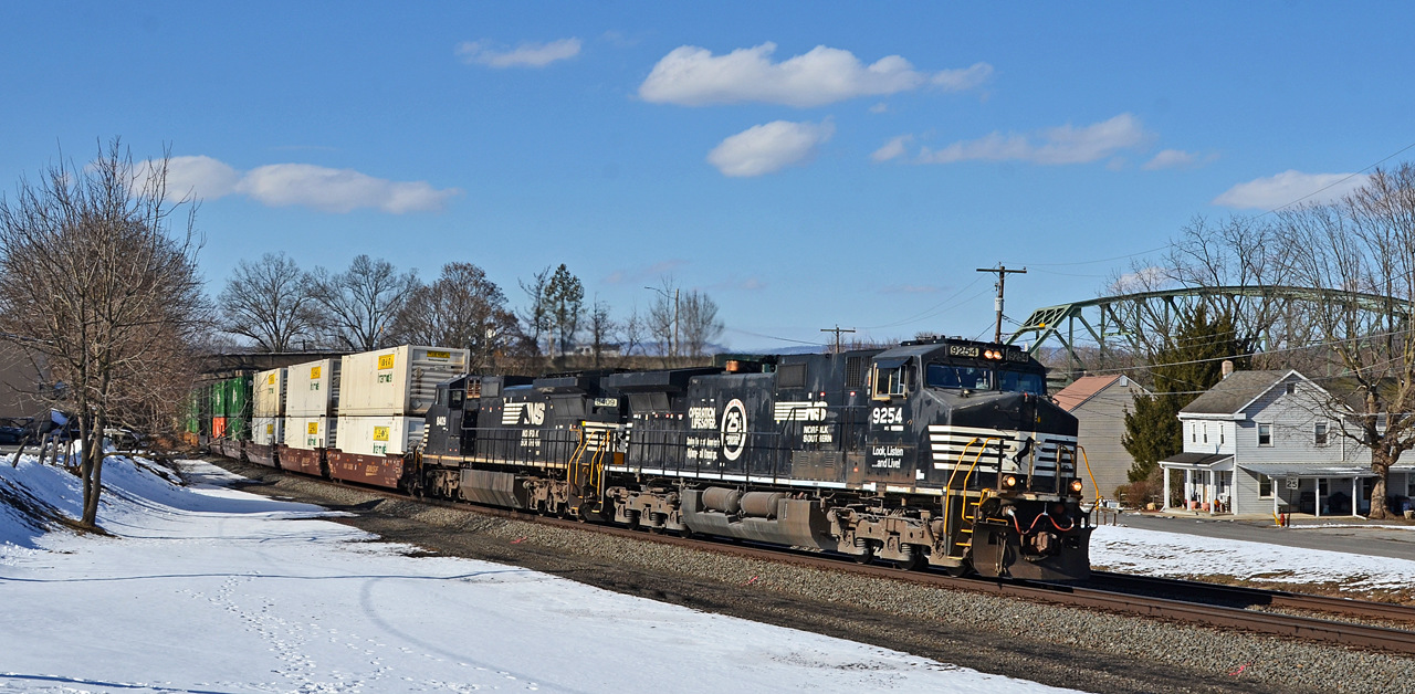 GE Dash 9-40CW – photo 4