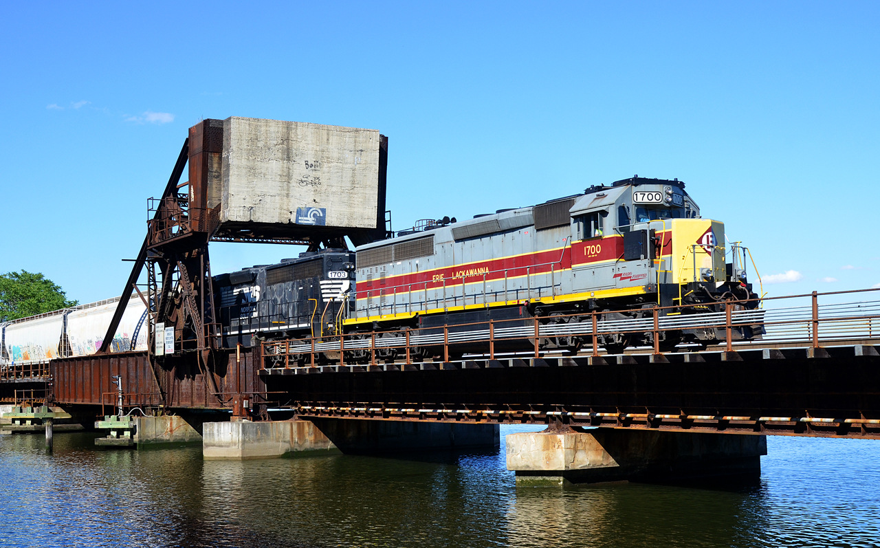EMD SD45-2 – photo 5