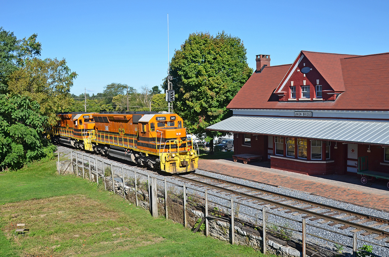 GMD SD40-2 – photo 23