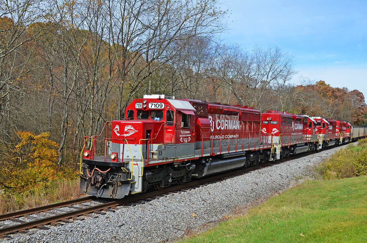 GMD SD40-2 – photo 10