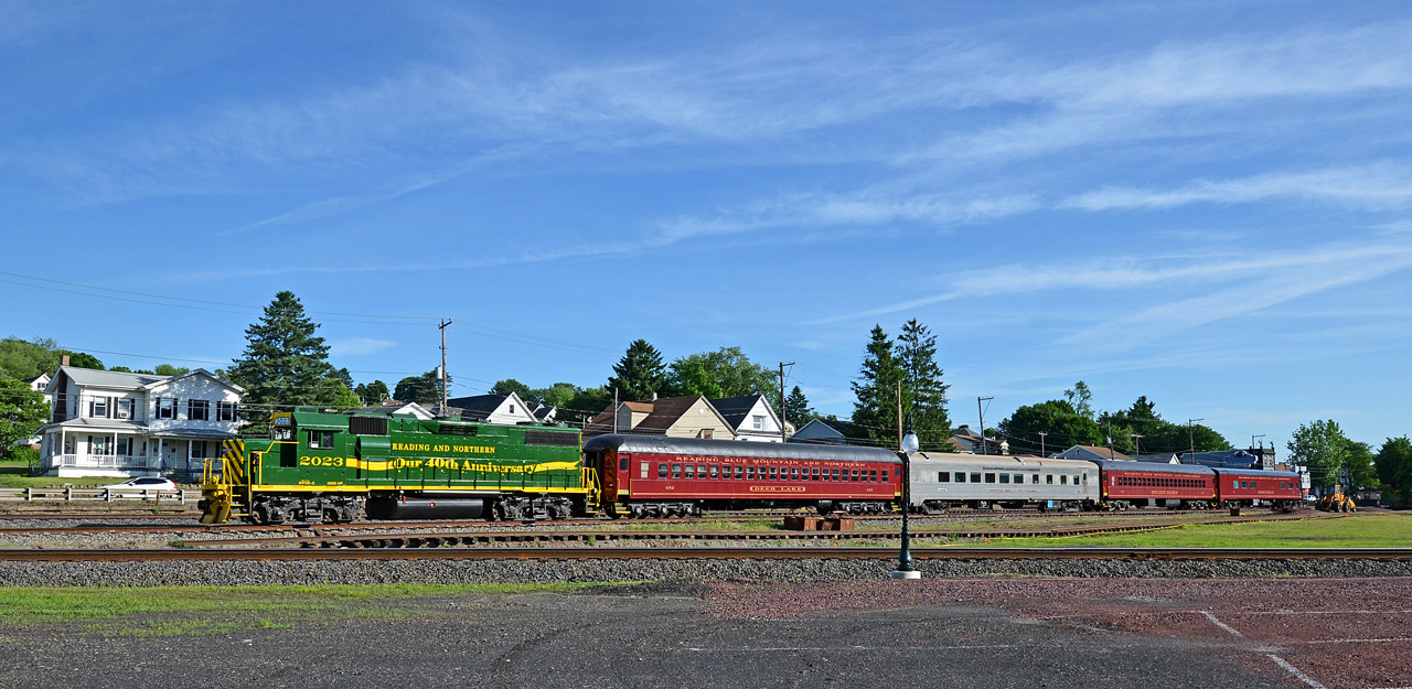 GMD GP38-2 – photo 12