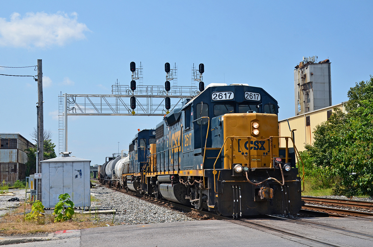 GMD GP38-2 – photo 10