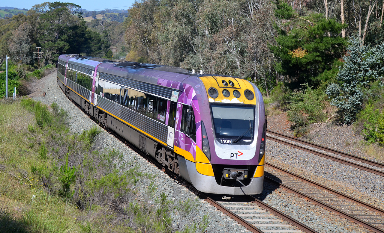 Bombardier VLocity – photo 3