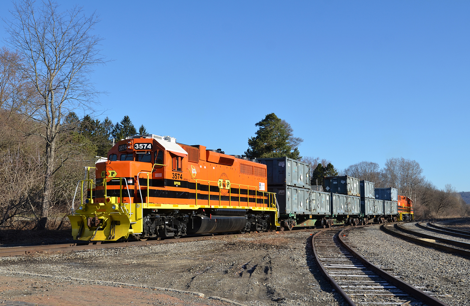 GMD GP38-2 – photo 4