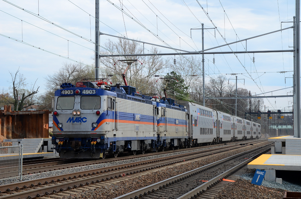 EMD AEM-7 – photo 7