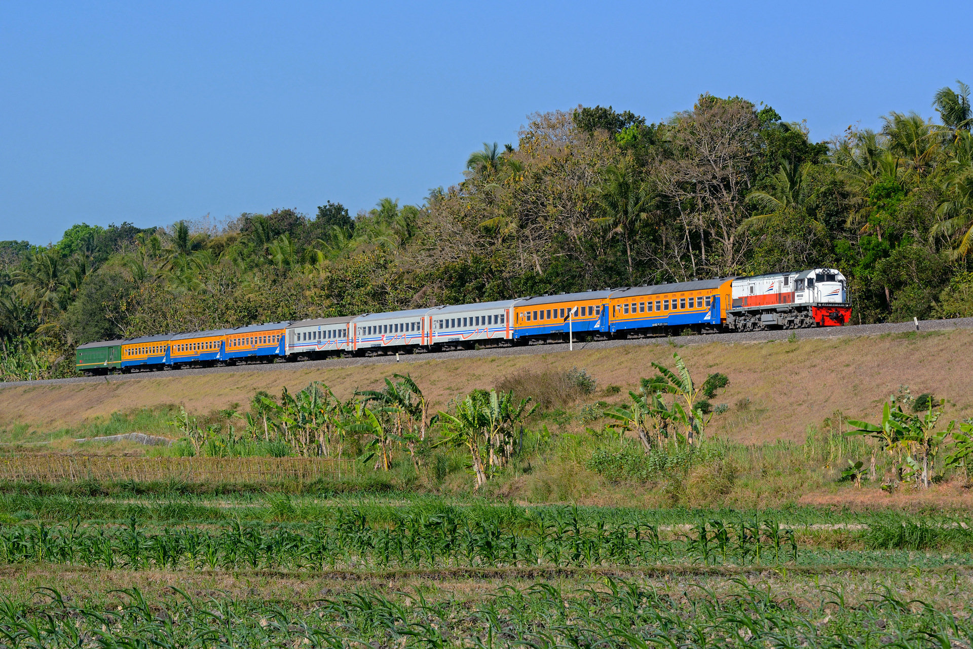 GE U18C – photo 8