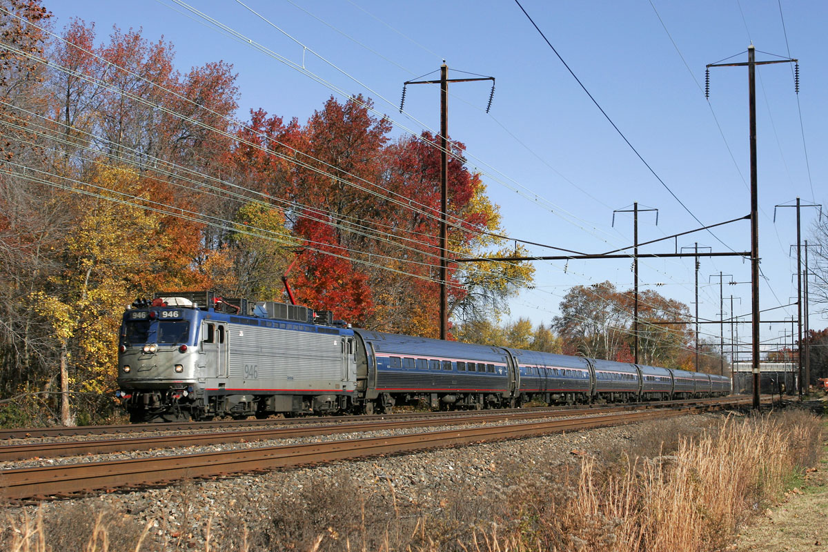 EMD AEM-7 – photo 9
