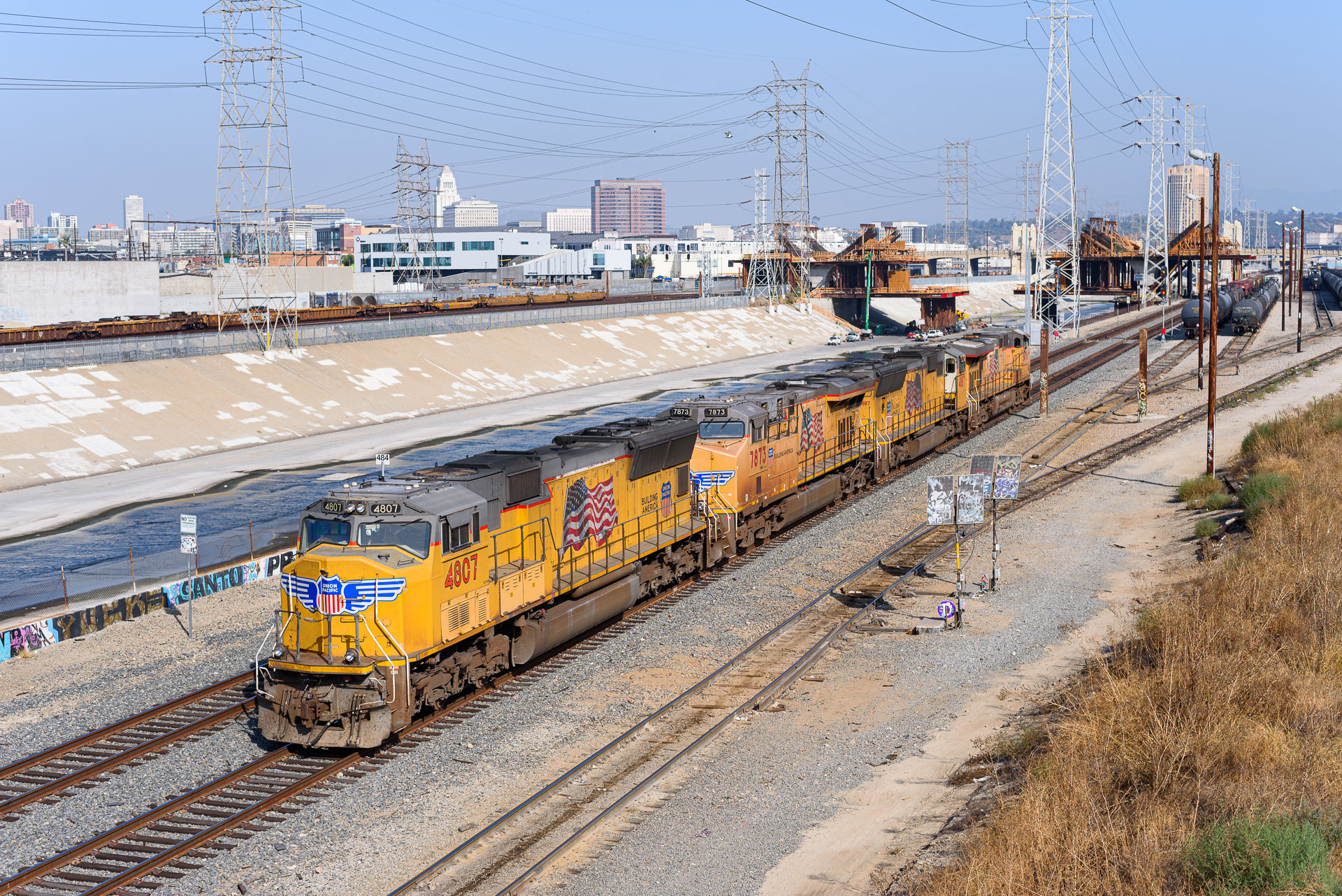 EMD SD70M – photo 12