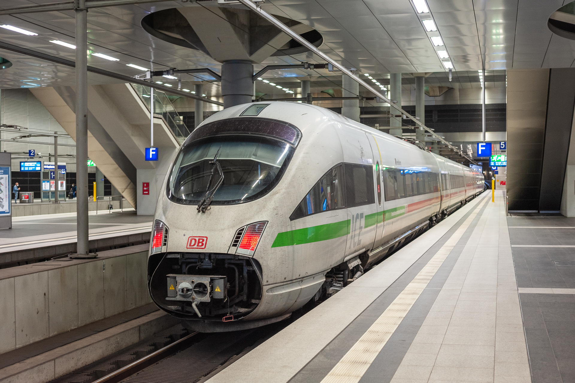 Siemens ICE T (5 cars) – photo 2
