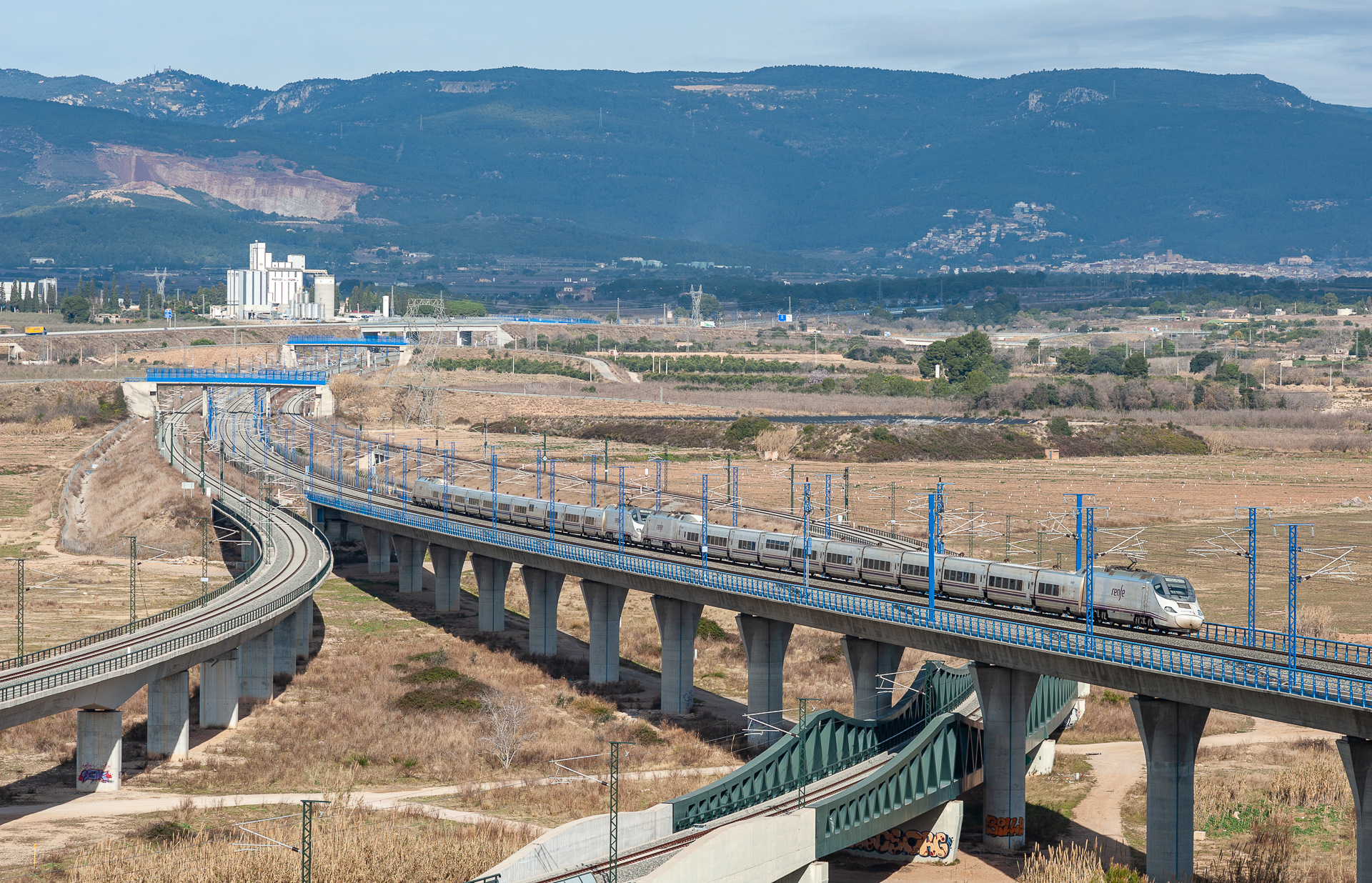 Bombardier RENFE 130 – photo 17