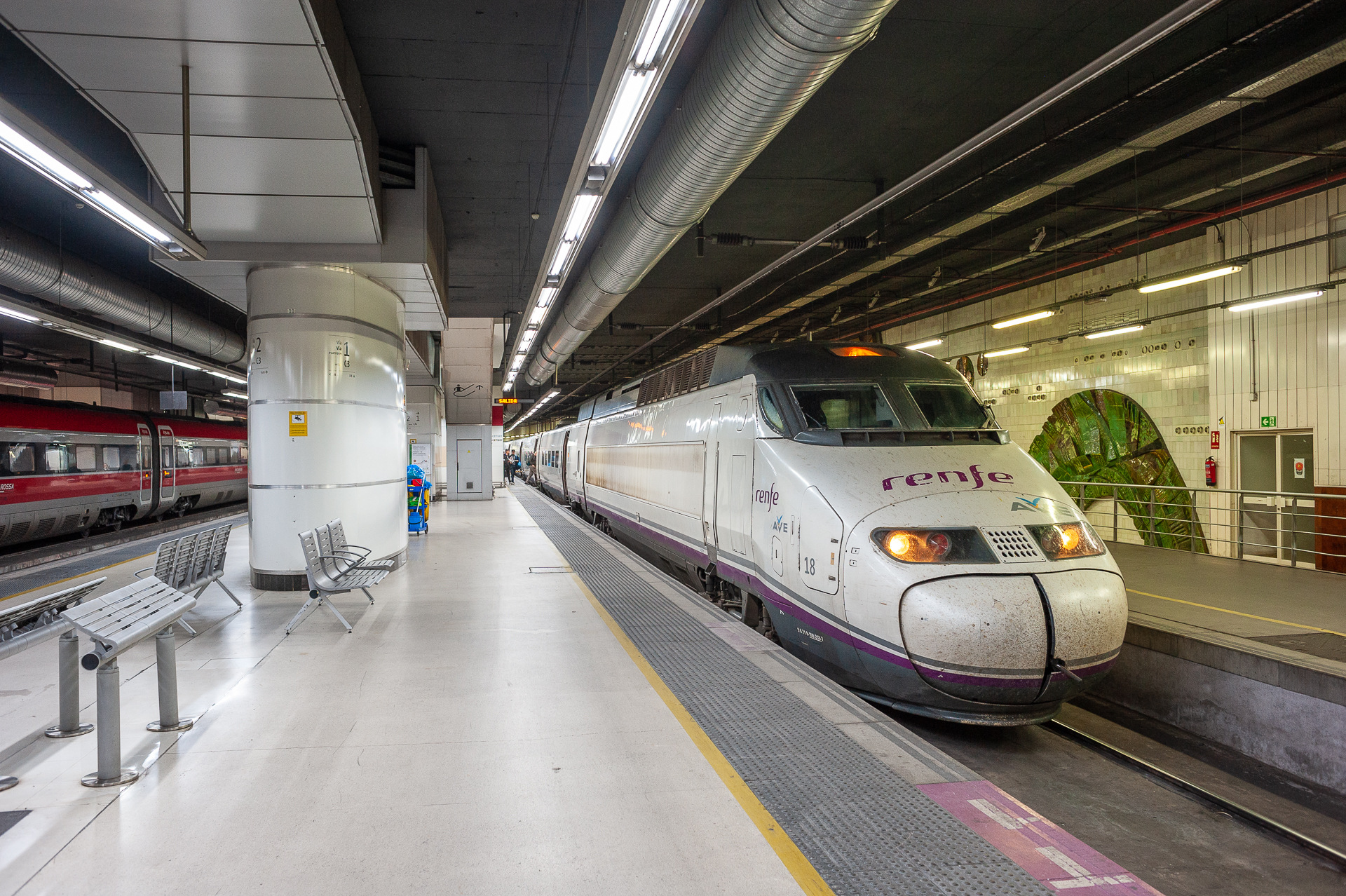 CAF RENFE 100 – photo 14