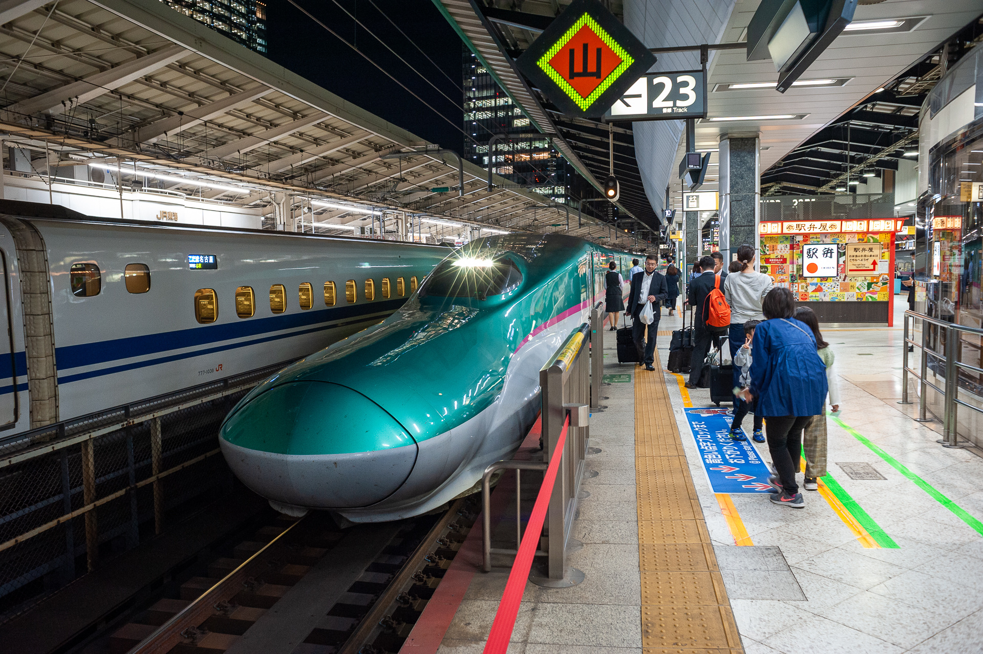Hitachi E5 – photo 19