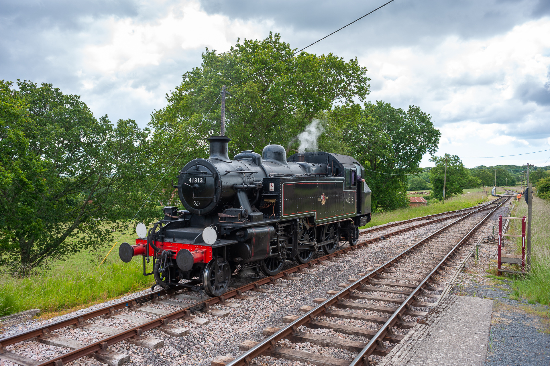 BR LMS Ivatt 2 2-6-2T – photo 2