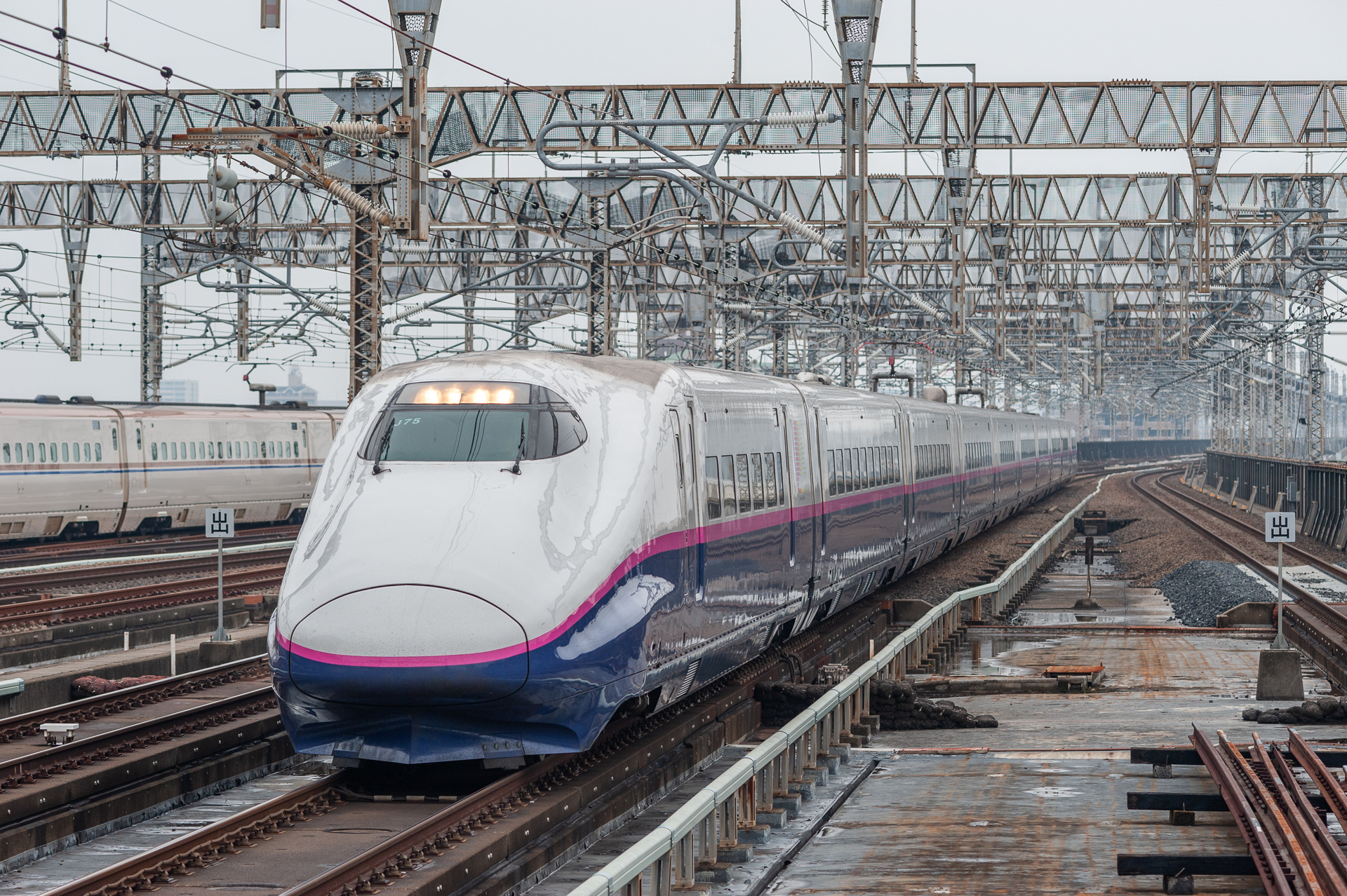 Hitachi E2-1000 – photo 2