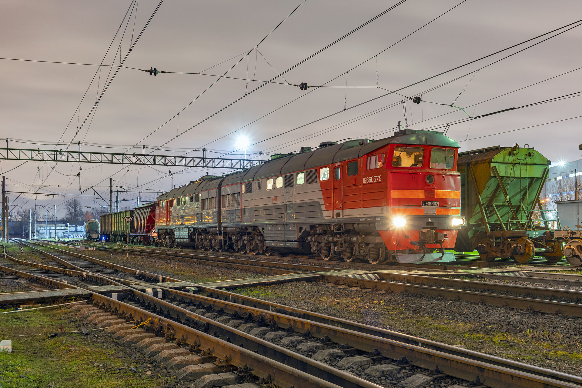 Luhanskteplovoz 2TE116K – photo 6