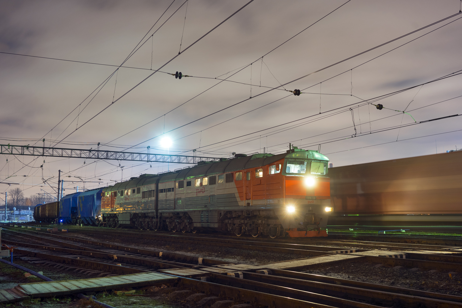 Luhanskteplovoz 2TE116K – photo 8