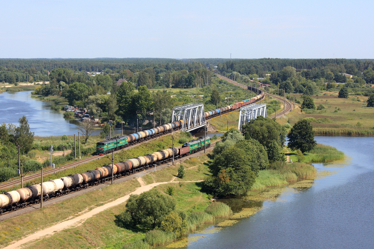 Luhanskteplovoz 2M62UC – foto 7