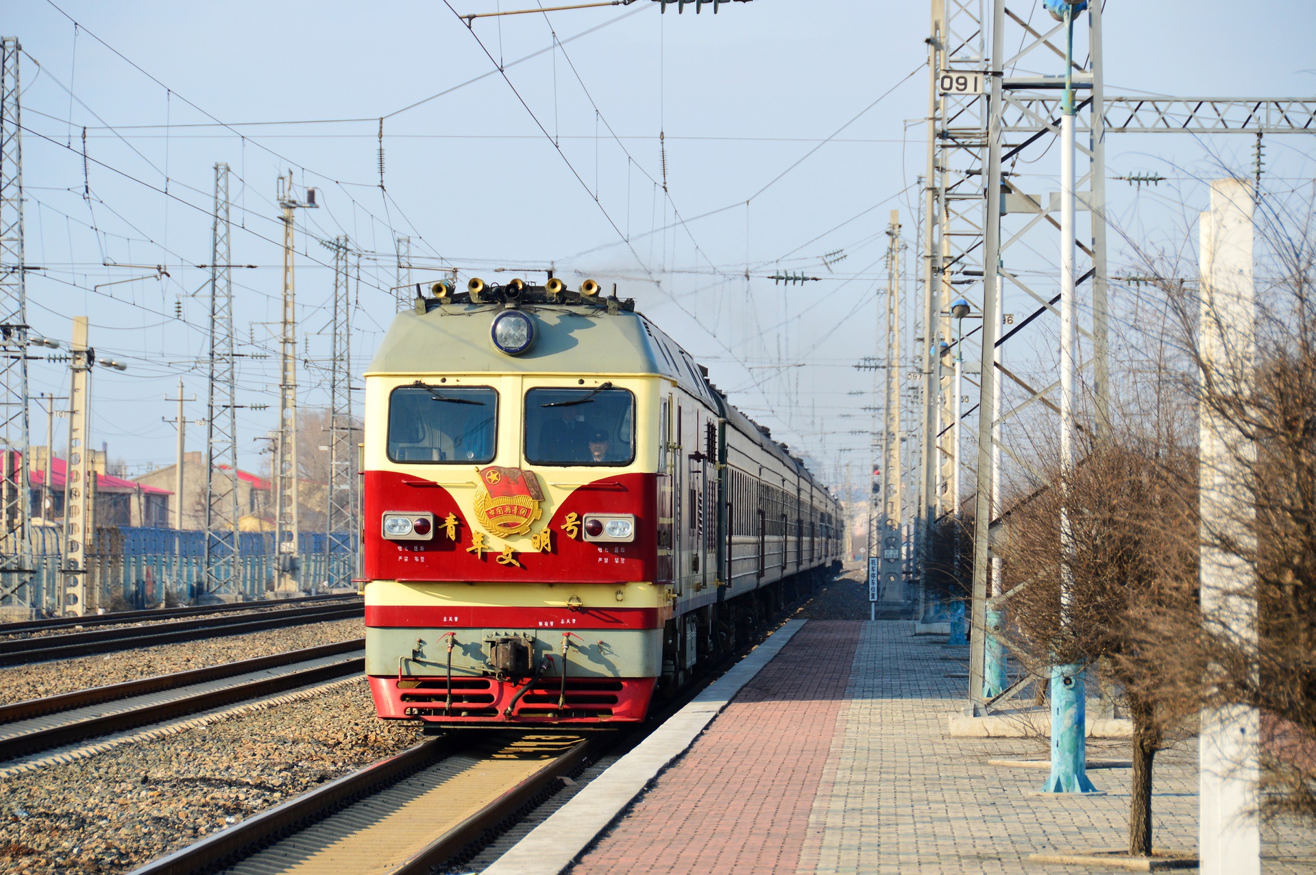 CRRC Dalian DF4DK – photo 3