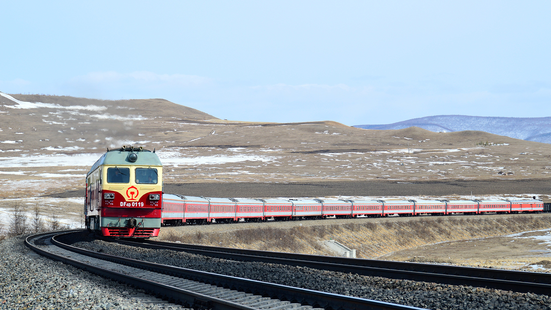CRRC Dalian DF4D – photo 14