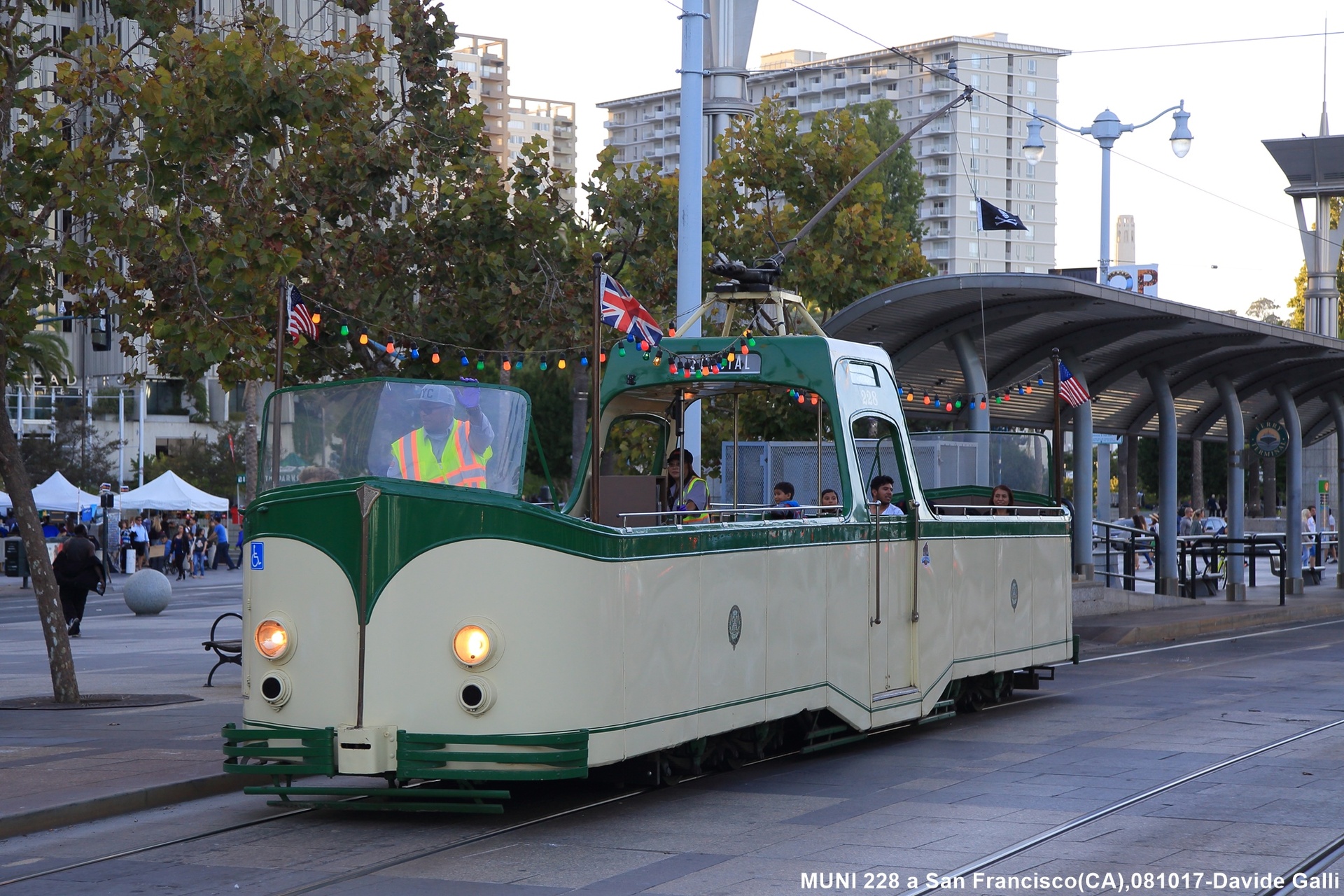 English Electric Boat Tram – photo 2