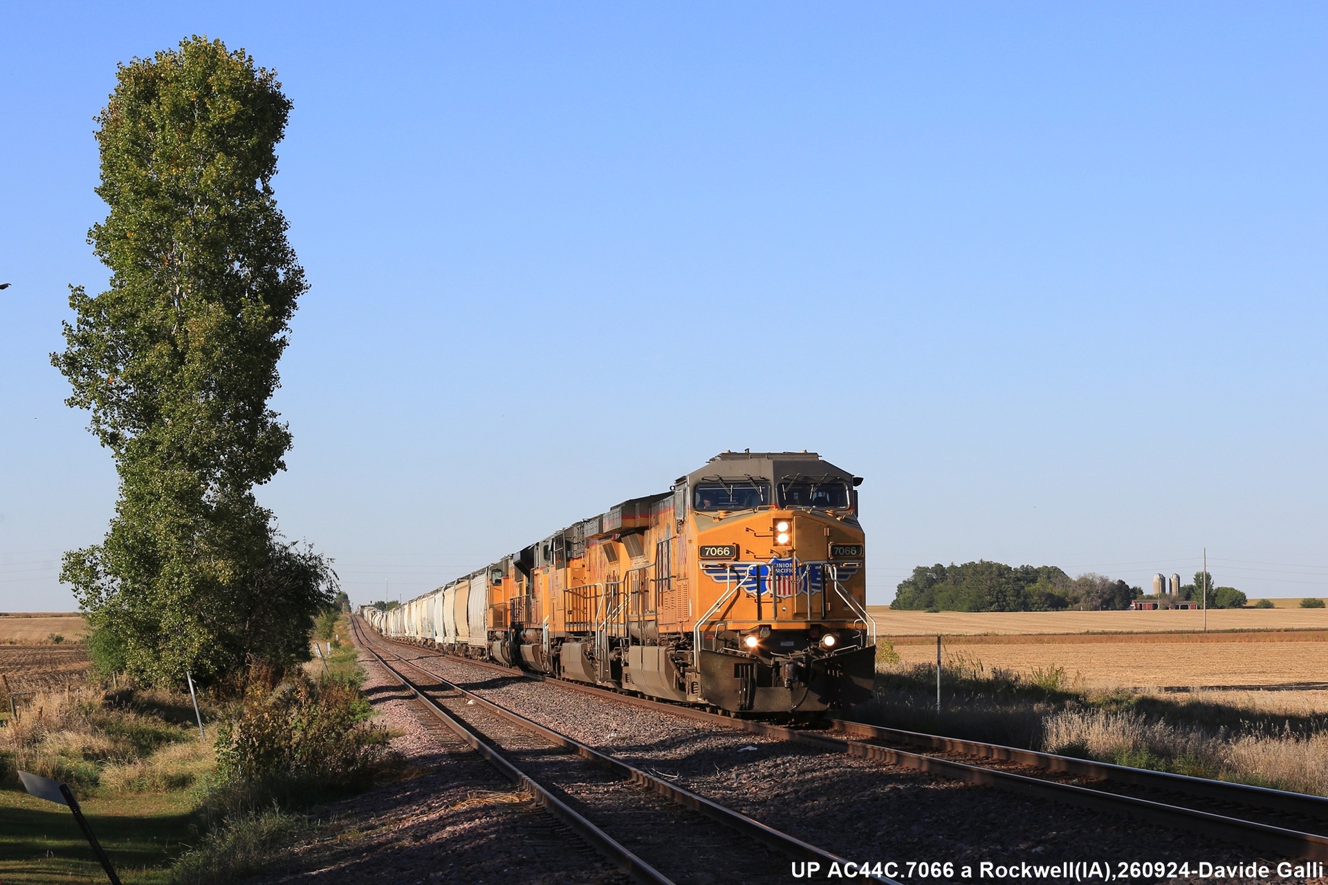 GE AC4460CW – photo 2