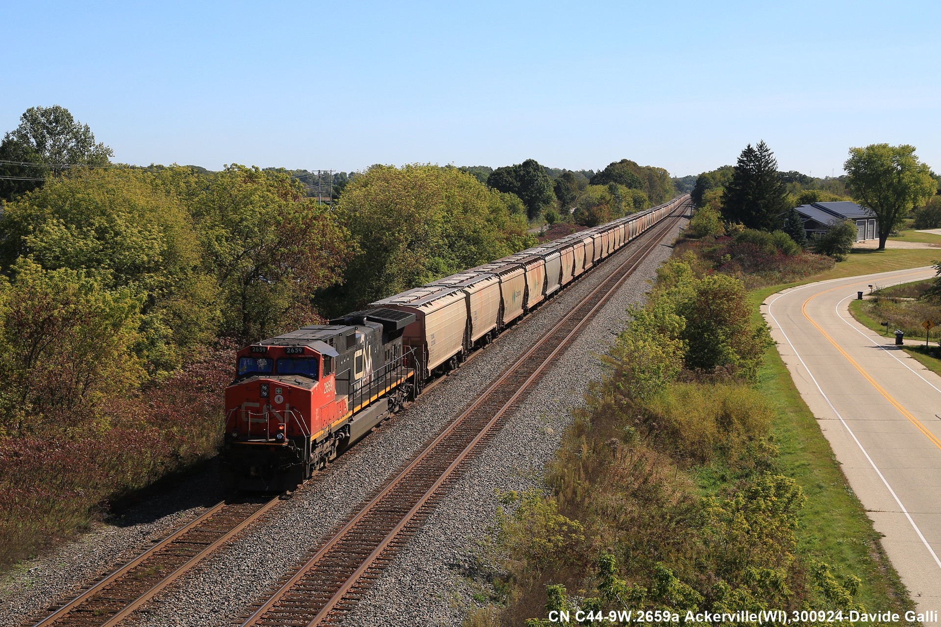 GE Dash 9-44CW – photo 12