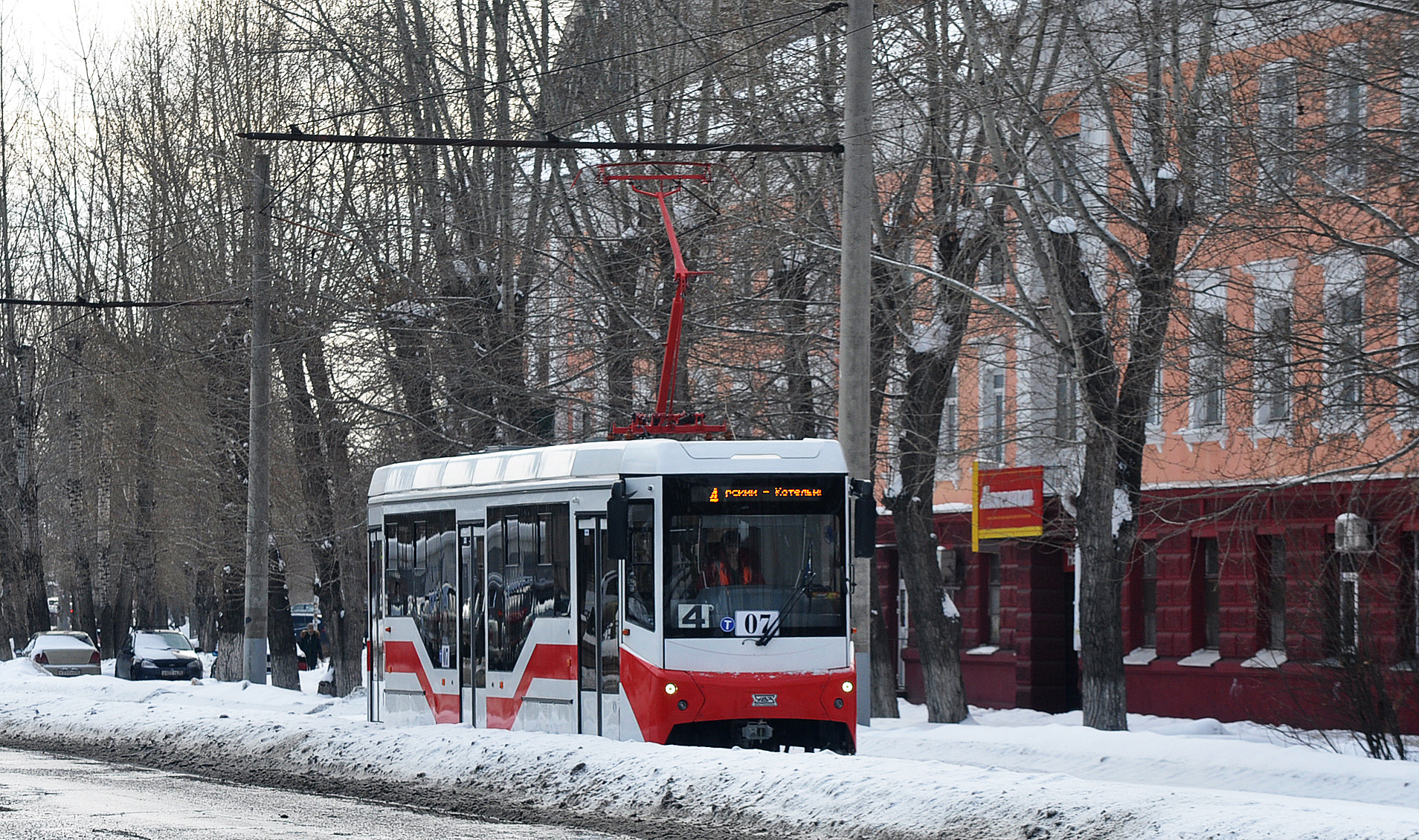 Uraltransmash 71-407-01 – foto 18
