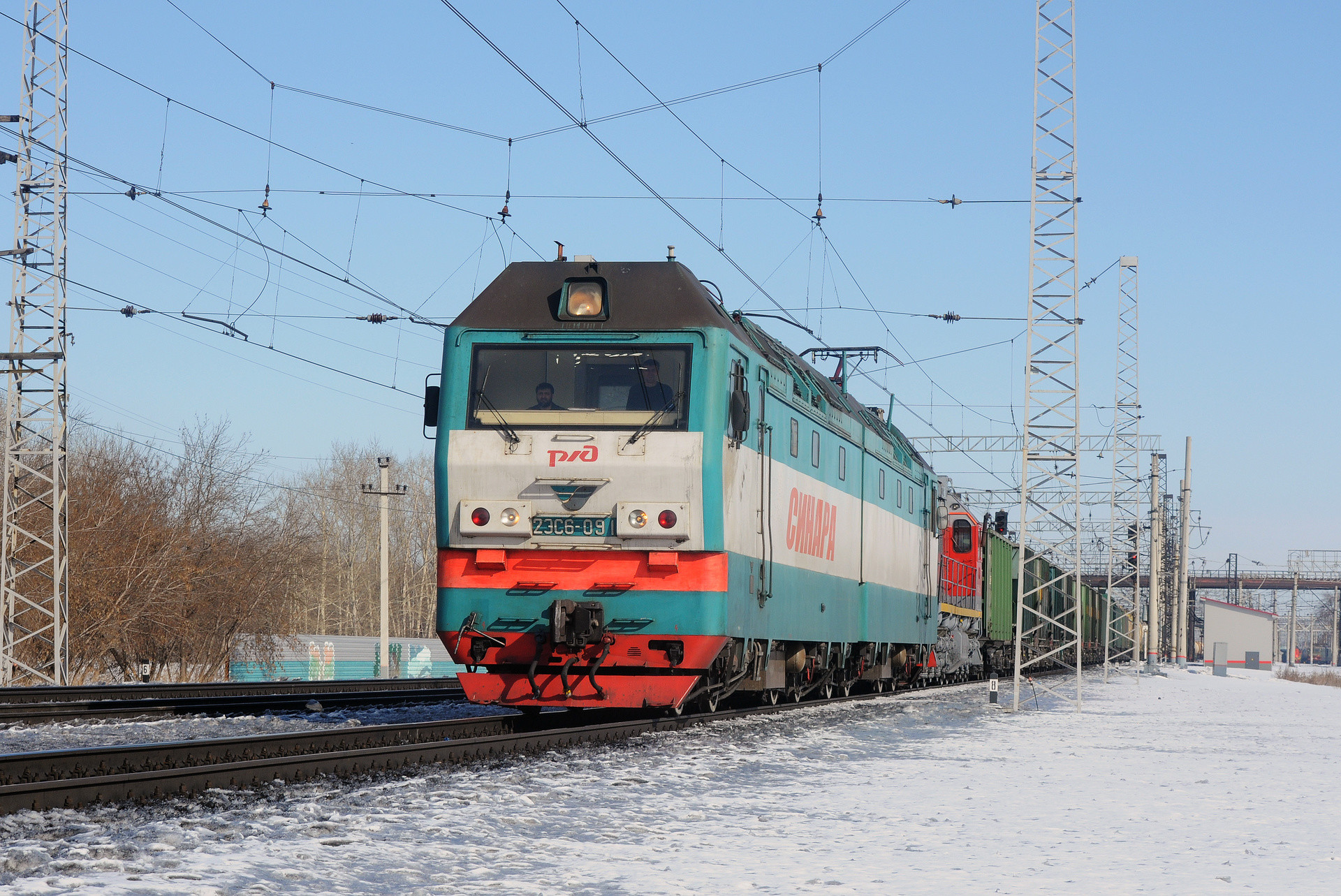 UZZhM 2ES6 – photo 13