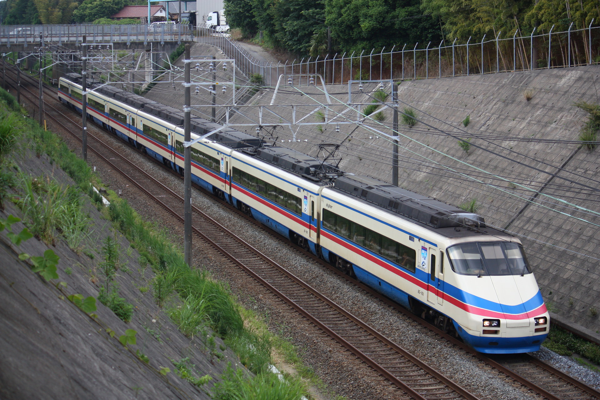 Nippon Sharyo JNR AE100 – photo 2