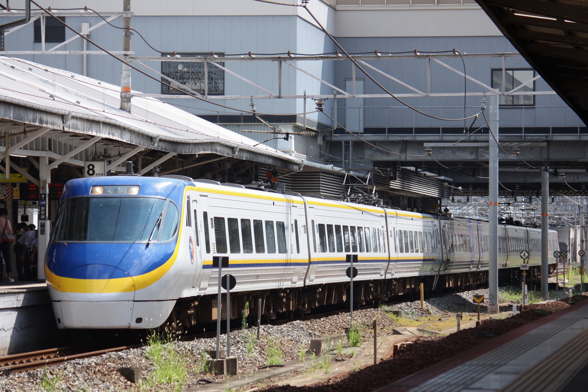 Nippon Sharyo JR Shikoku 8000 series – photo 2