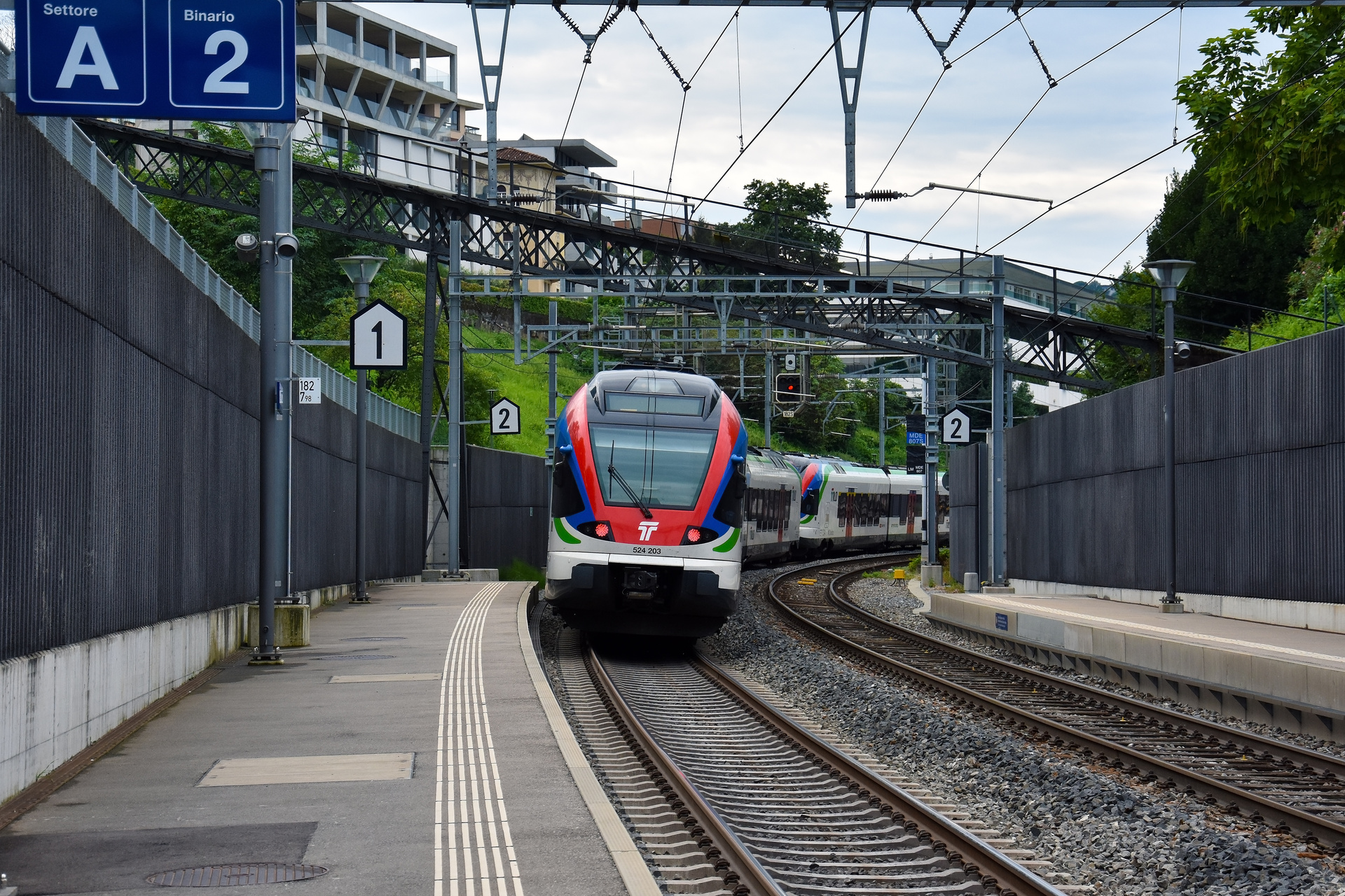 Stadler Flirt 4/10 15 kV+3 kV – photo 2