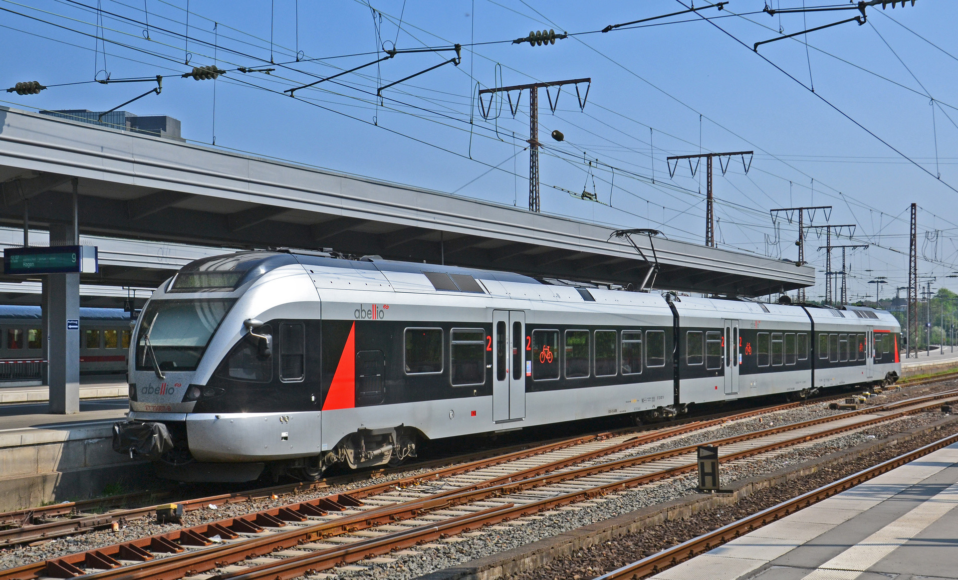 Stadler Flirt 4/8 15kV – photo 16