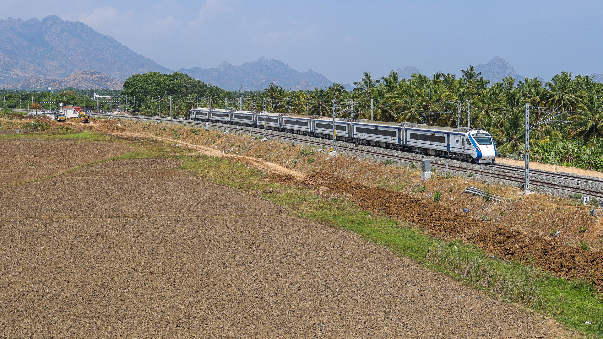 ICF Vande Bharat (Train 18) – foto 13