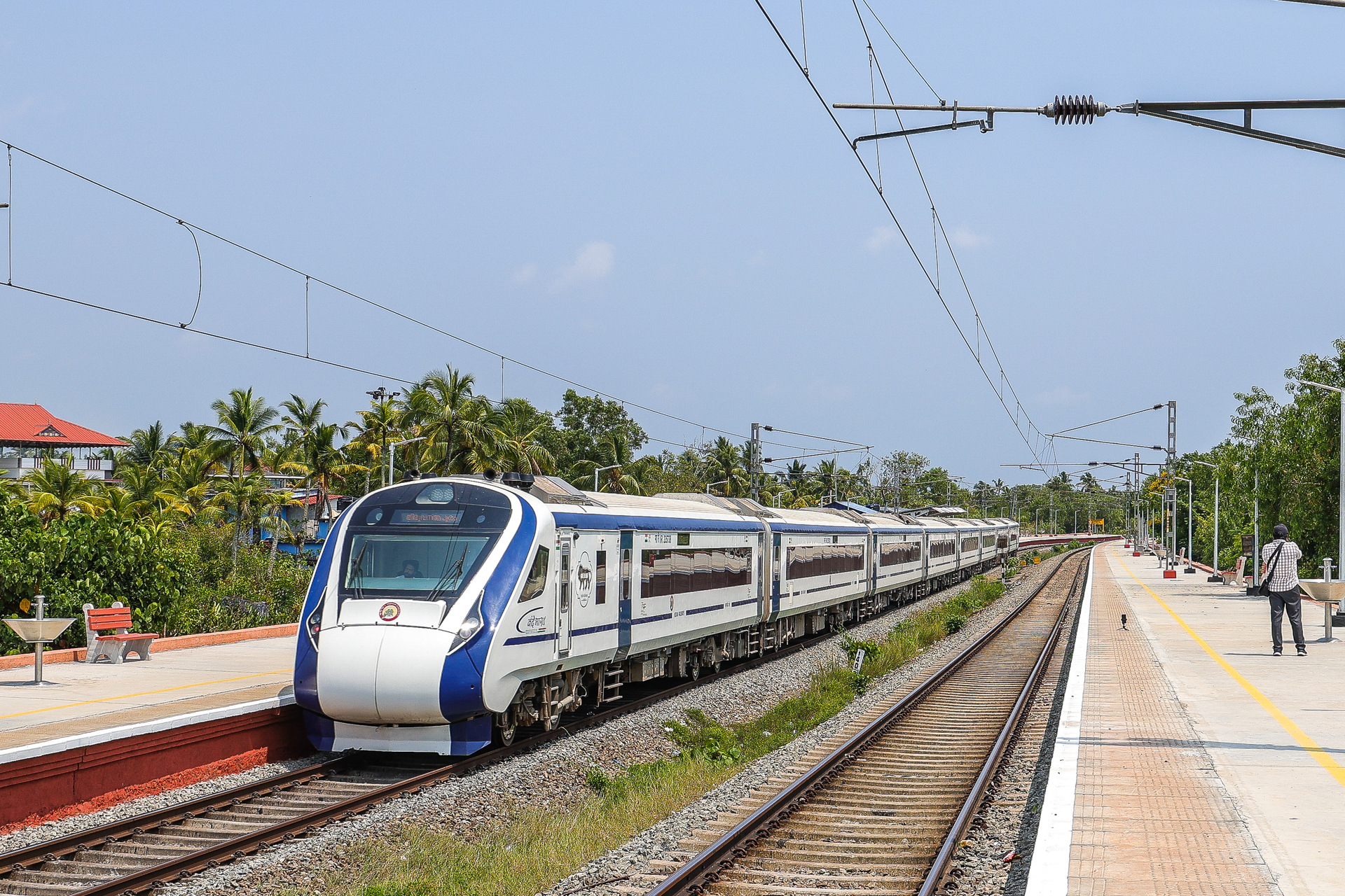 ICF Vande Bharat (Train 18) – foto 12