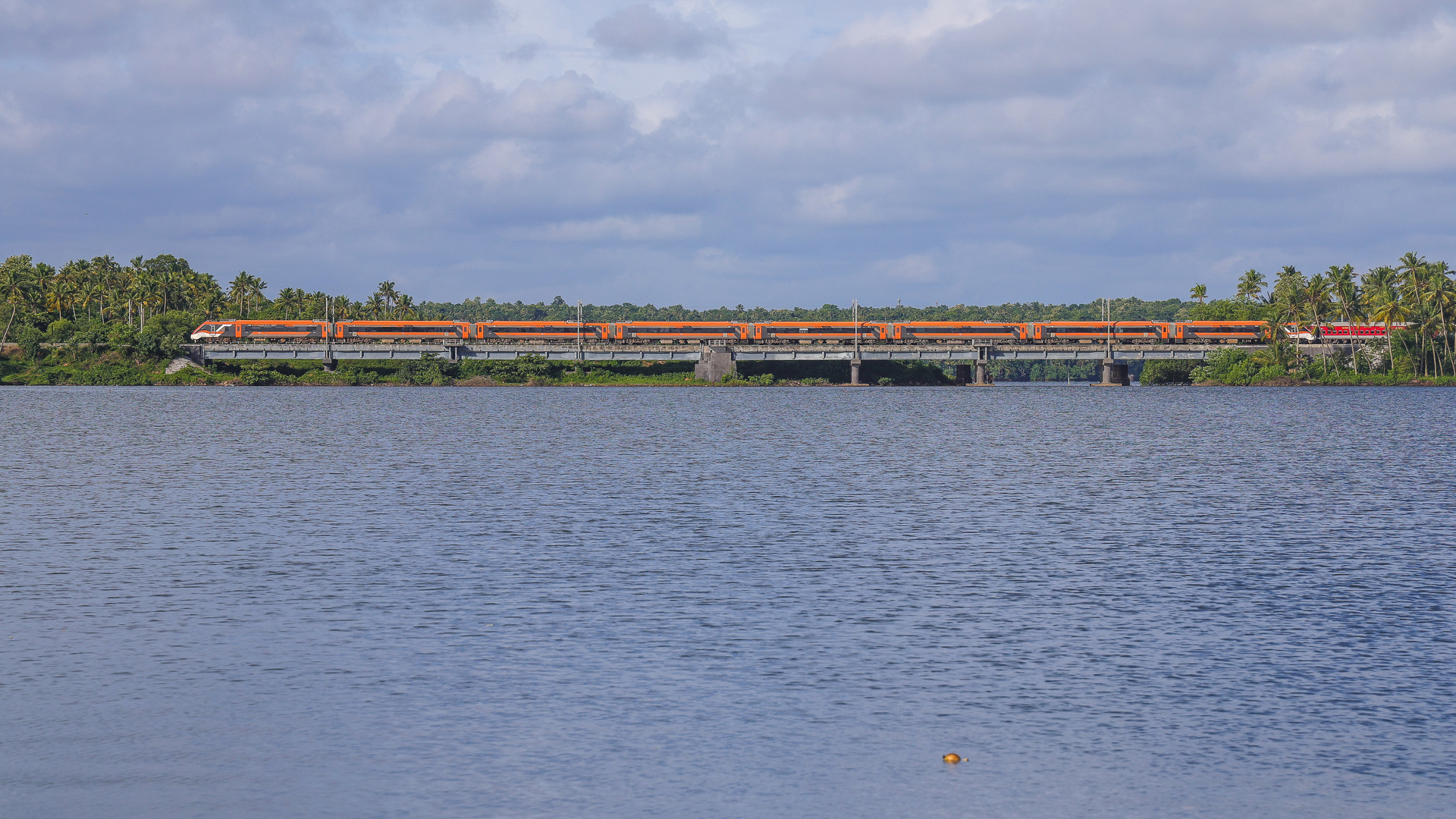 ICF Vande Bharat (Train 18) – foto 10