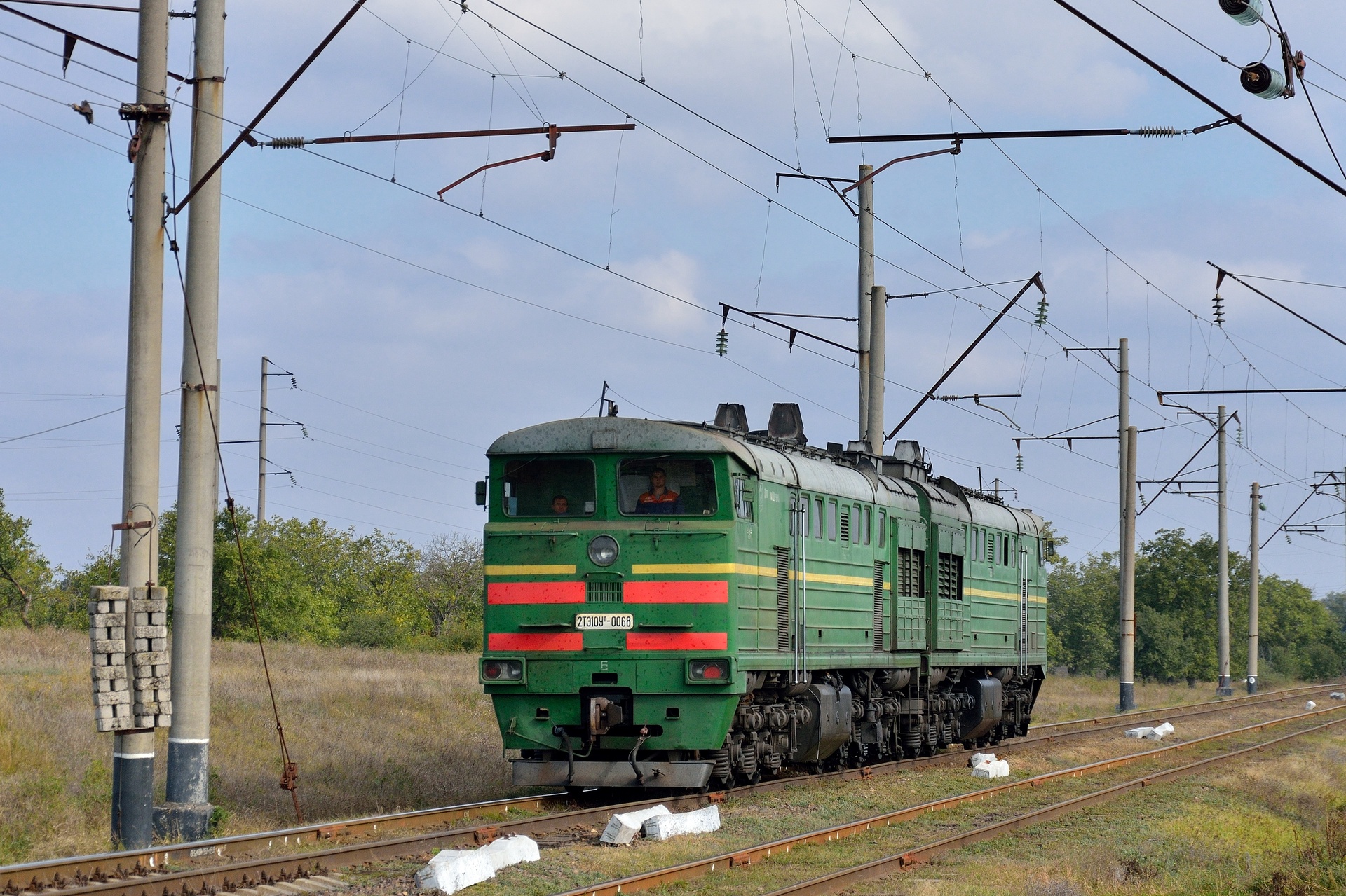 Luhanskteplovoz 2TE10UT – photo 20