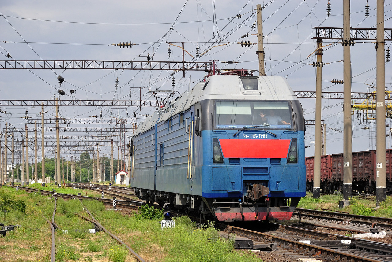 Luhanskteplovoz 2EL5 – photo 8