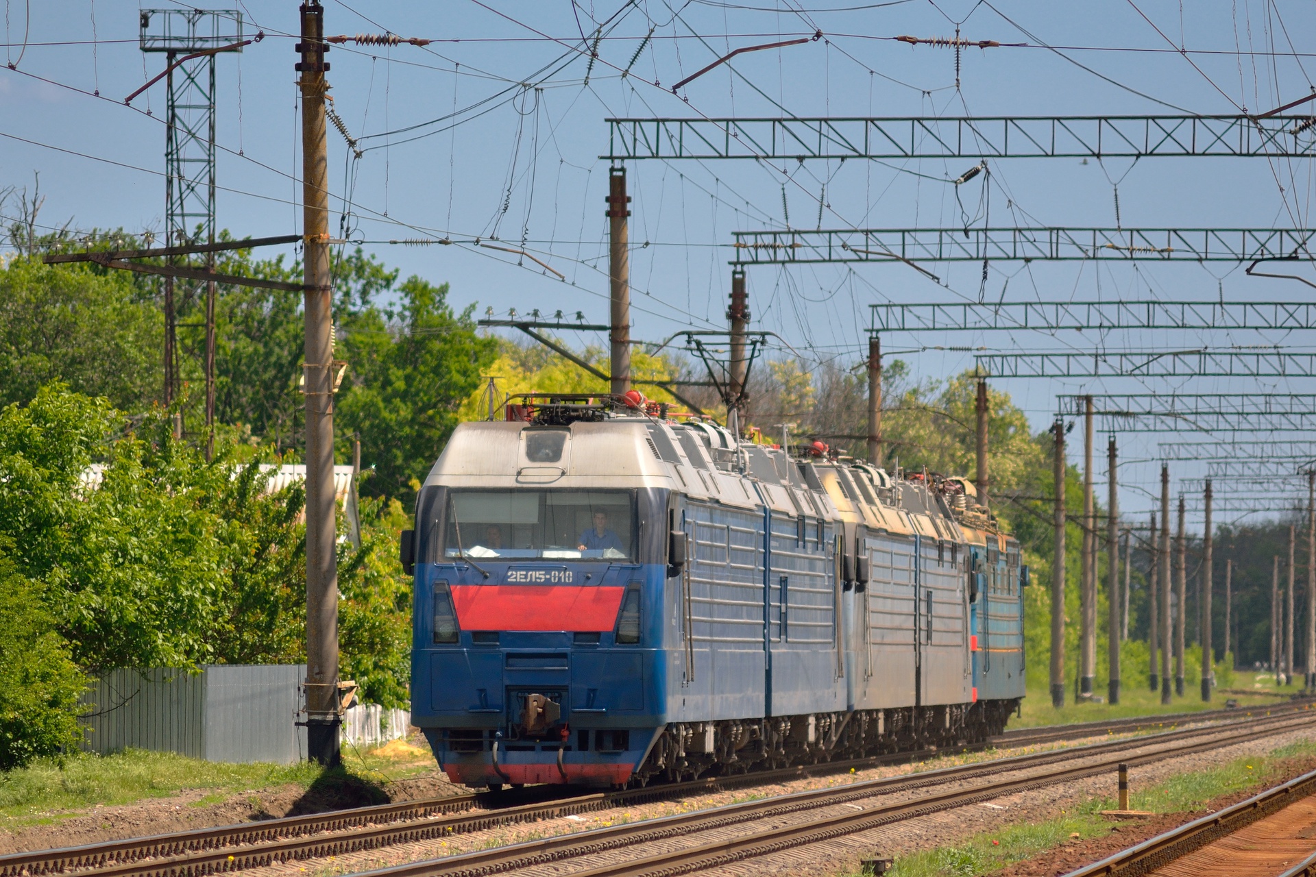 Luhanskteplovoz 2EL5 – photo 5