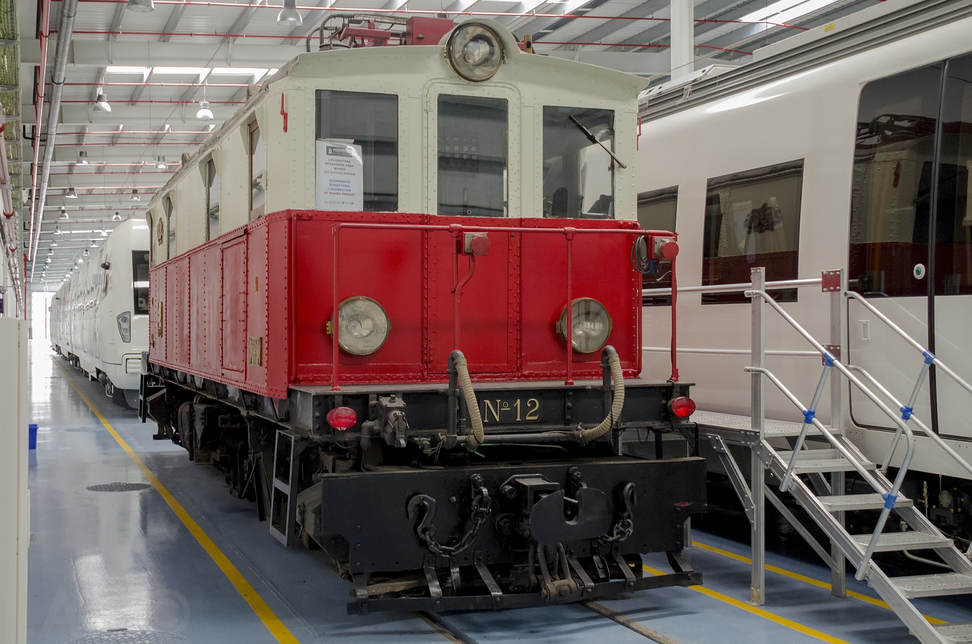 ASEA EuskoTren 11-14 – photo 2