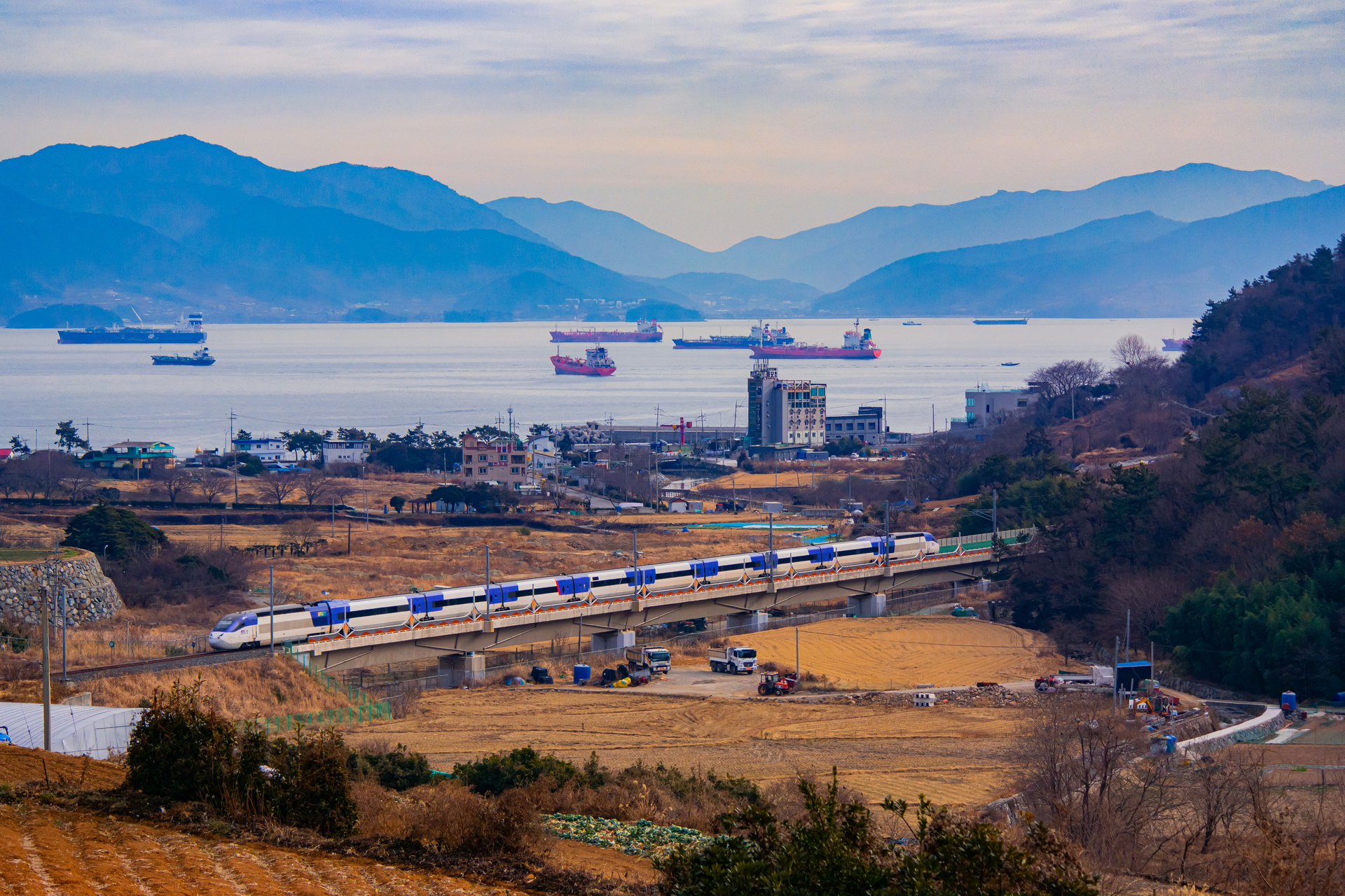 Hyundai Rotem KTX-II Sancheon – photo 3