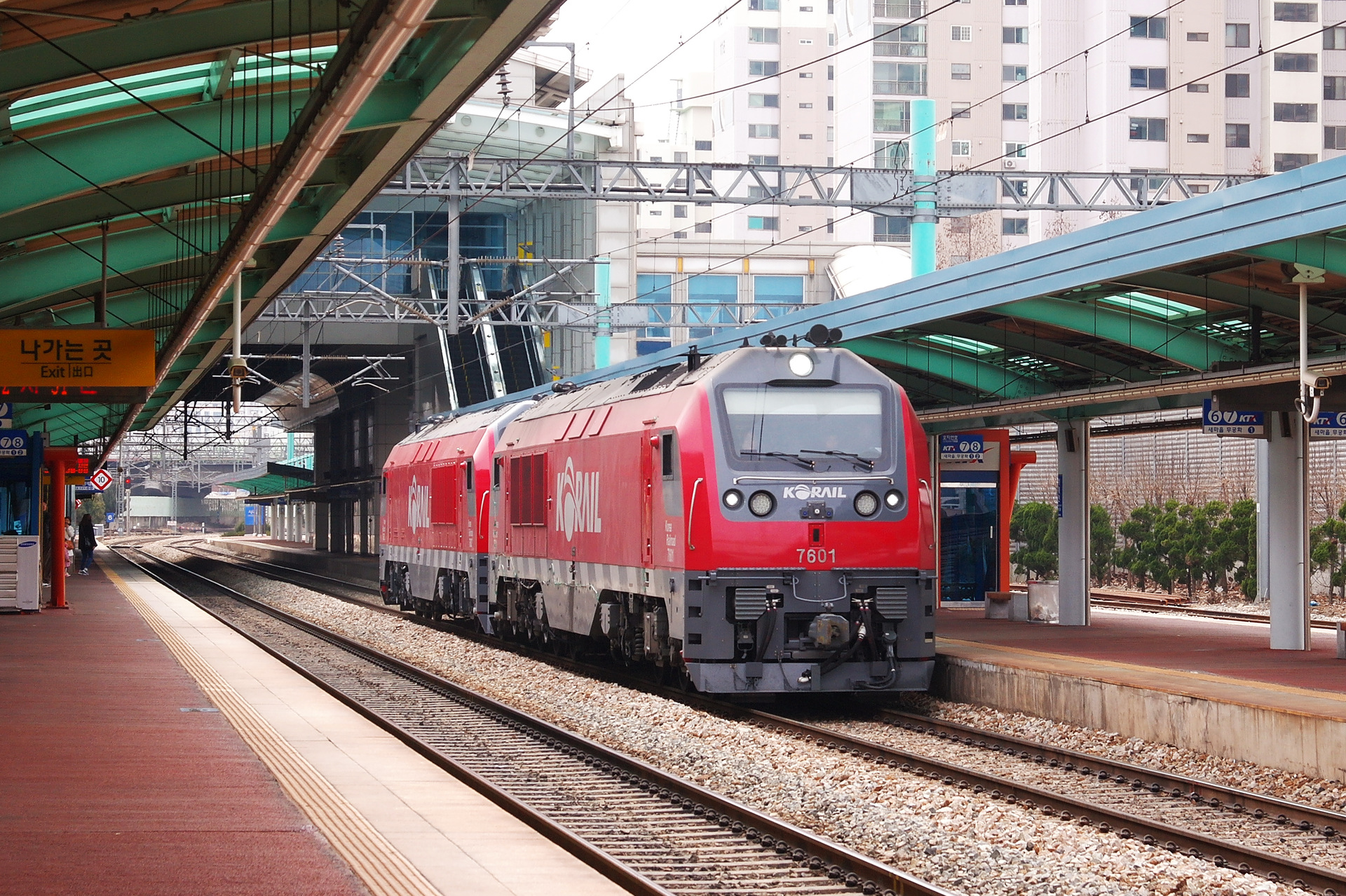Hyundai Rotem PH37ACi – photo 17
